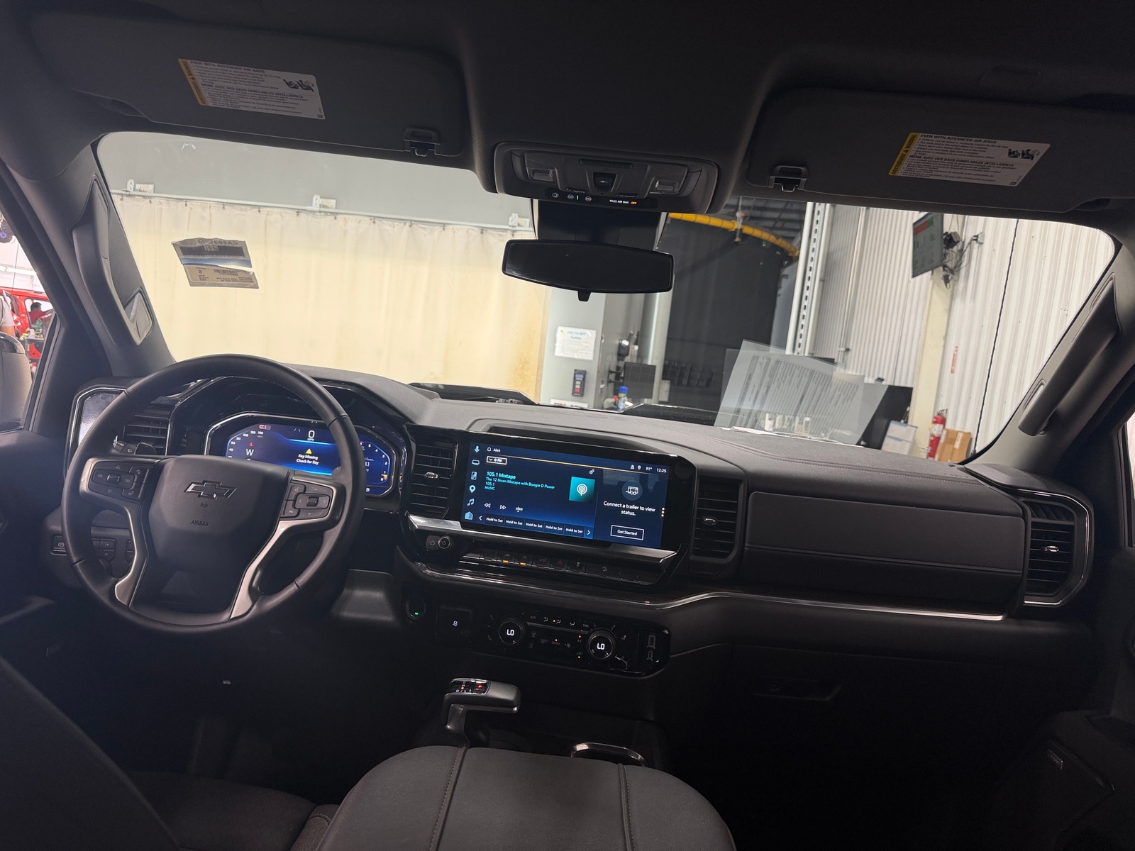 Thumbnail: 2025 Chevrolet Silverado 1500 - 3