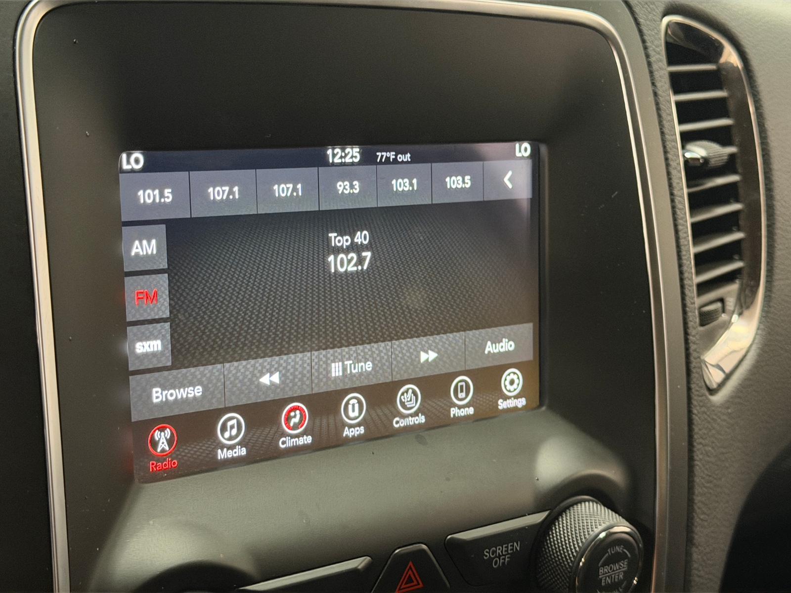 Thumbnail: 2018 Dodge Durango - 3