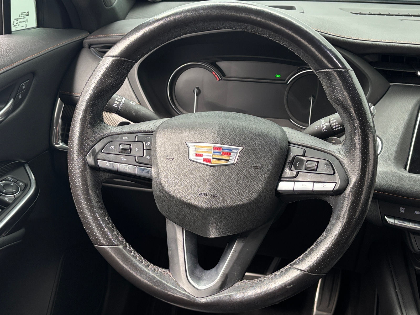 Thumbnail: 2020 Cadillac XT4 - 4