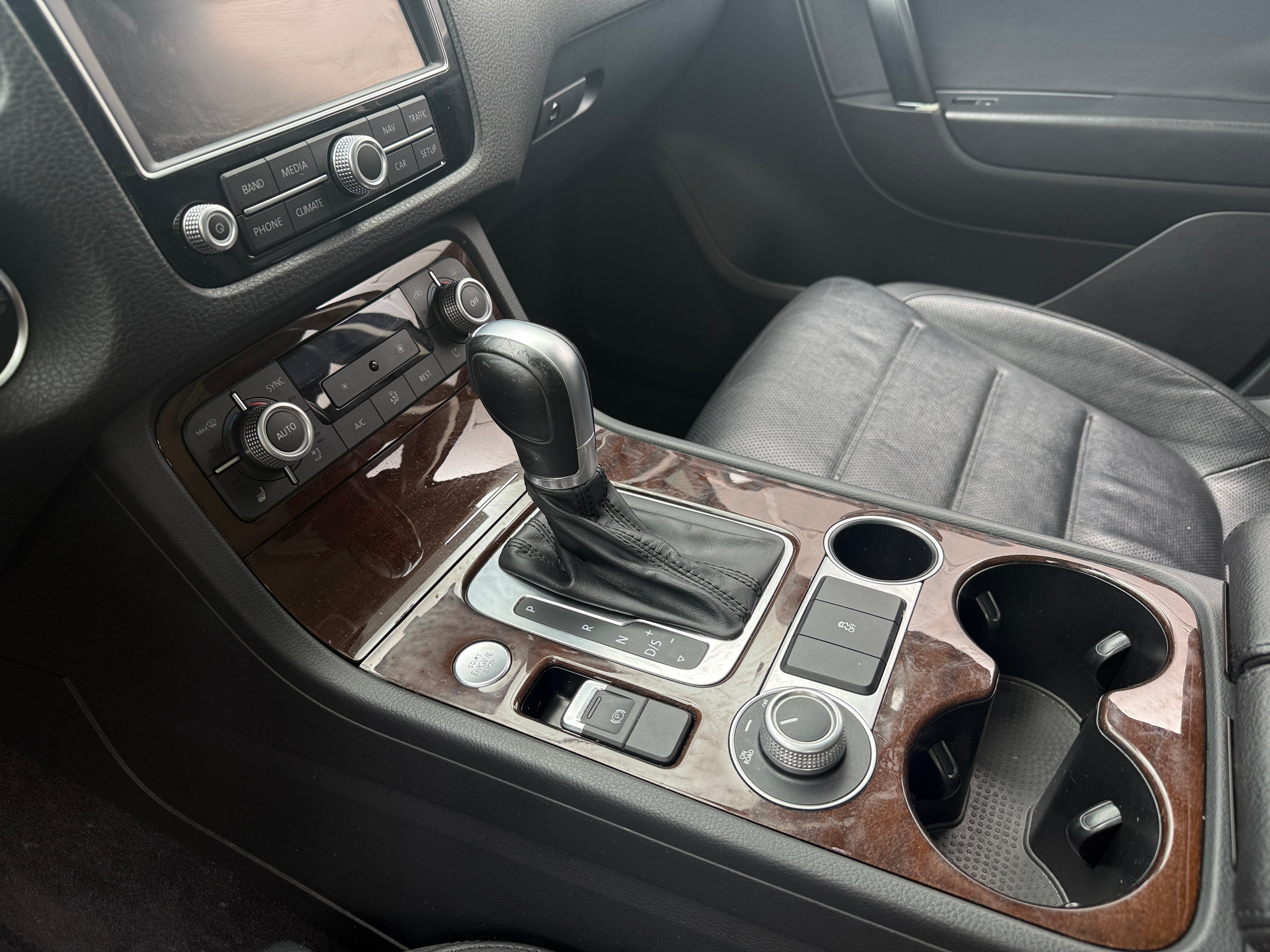 2016 Volkswagen Touareg Lux - Photo 7