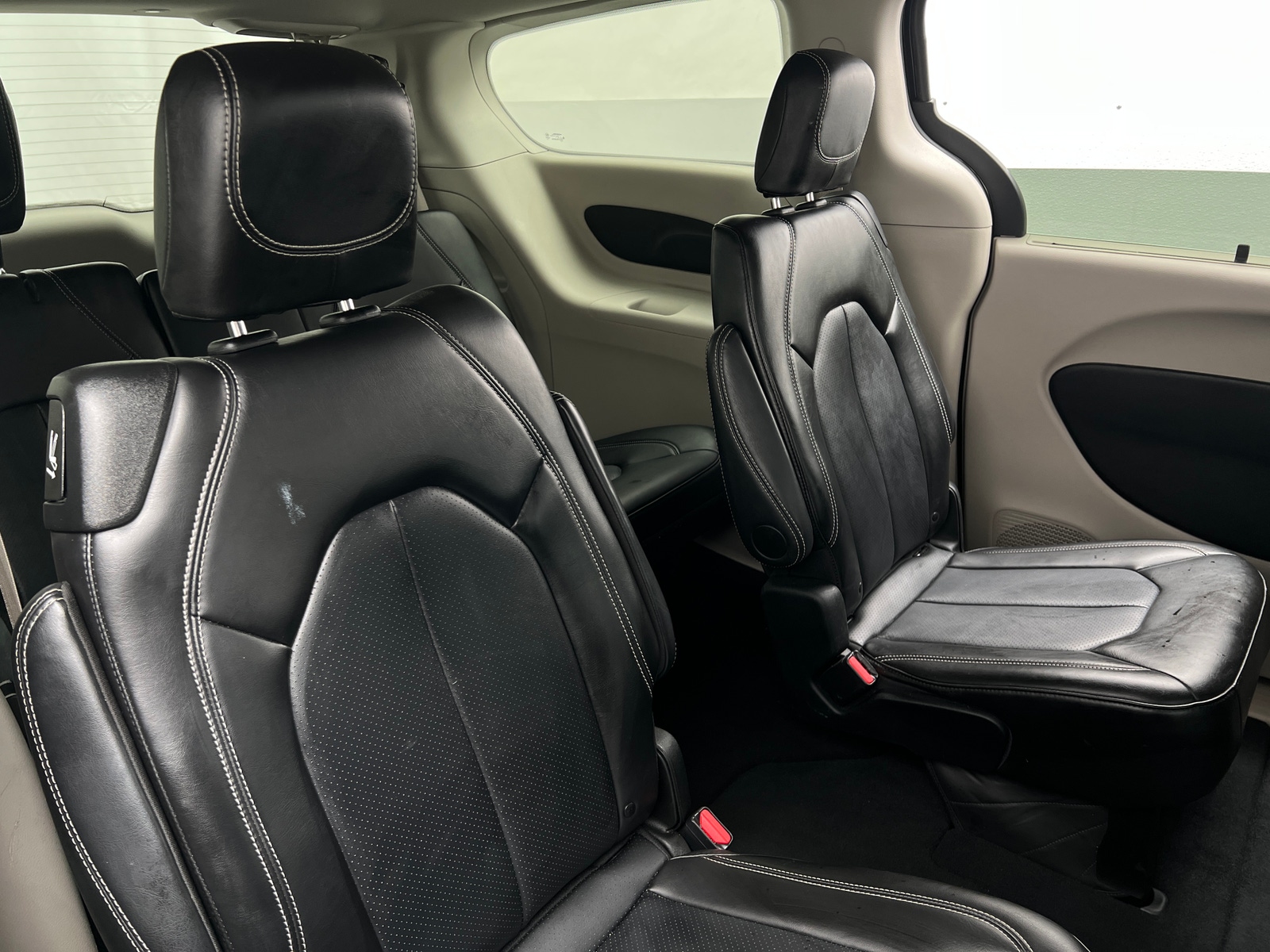 Thumbnail: 2024 Chrysler Pacifica - 6