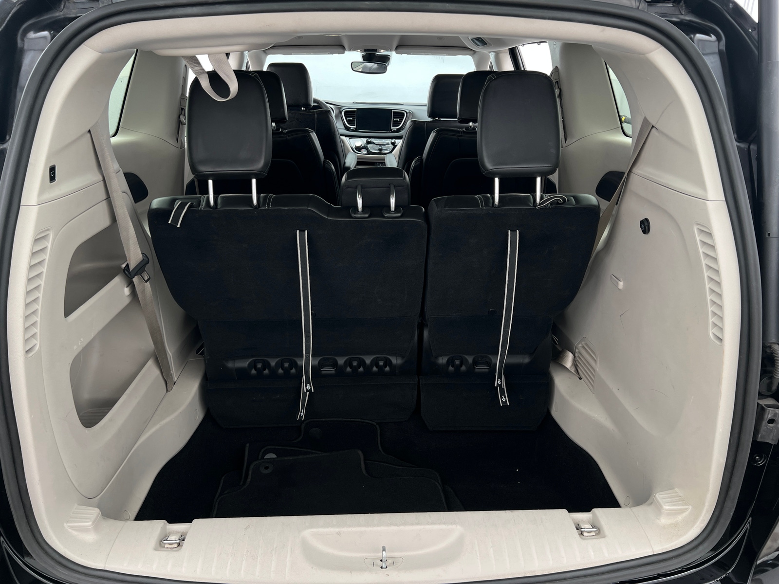 Thumbnail: 2024 Chrysler Pacifica - 7