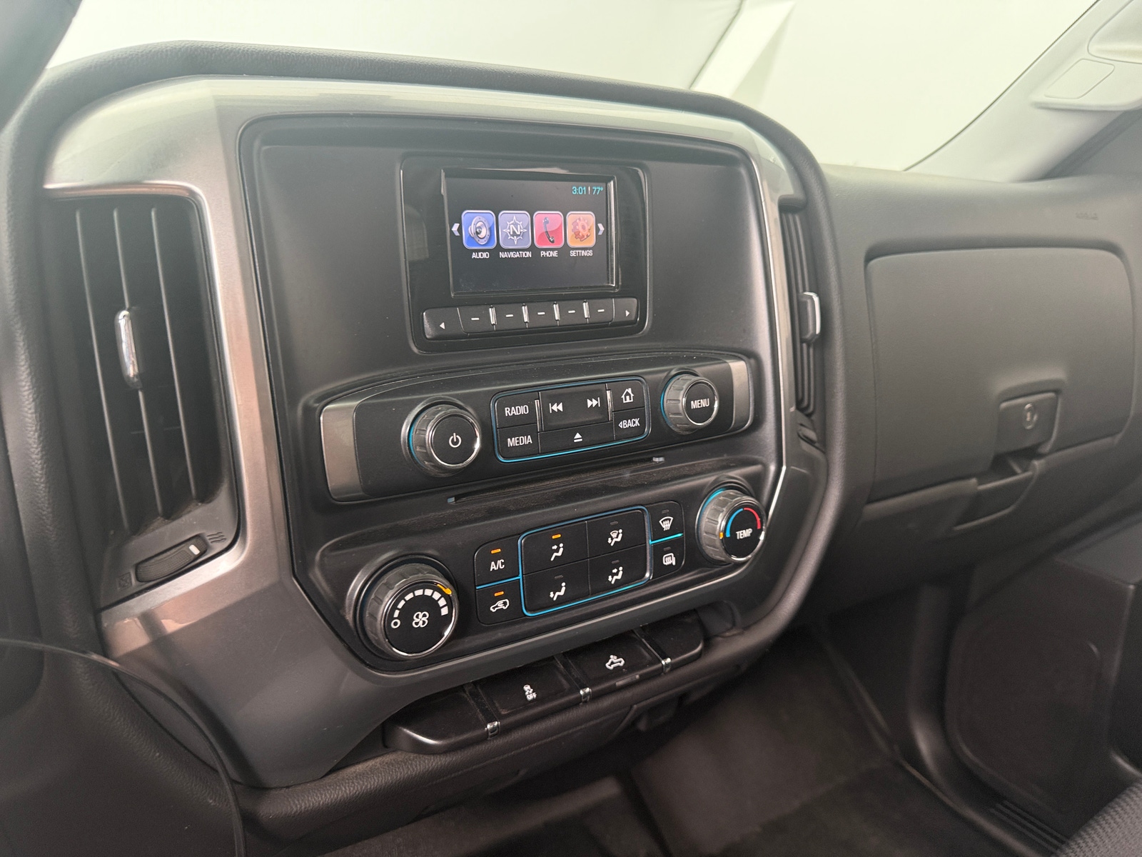 Thumbnail: 2015 Chevrolet Silverado 2500 - 4