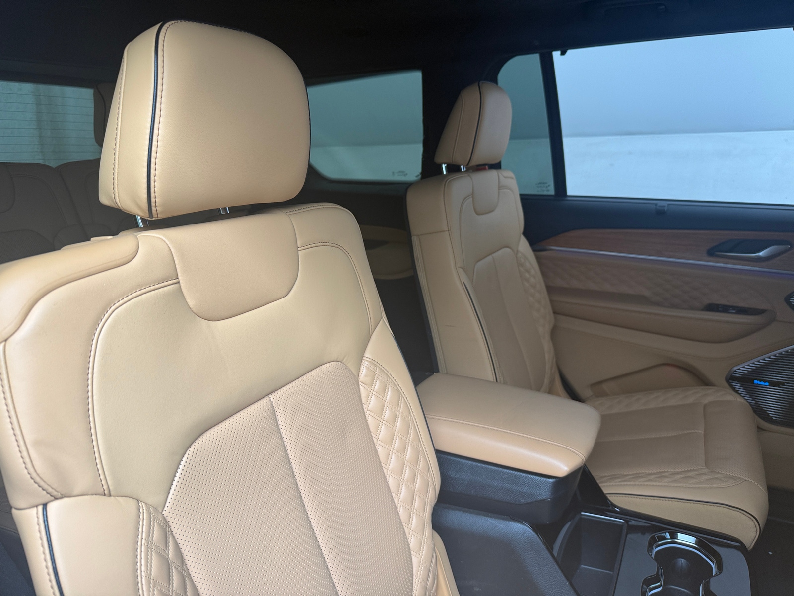 Thumbnail: 2022 Jeep Grand Cherokee L - 5