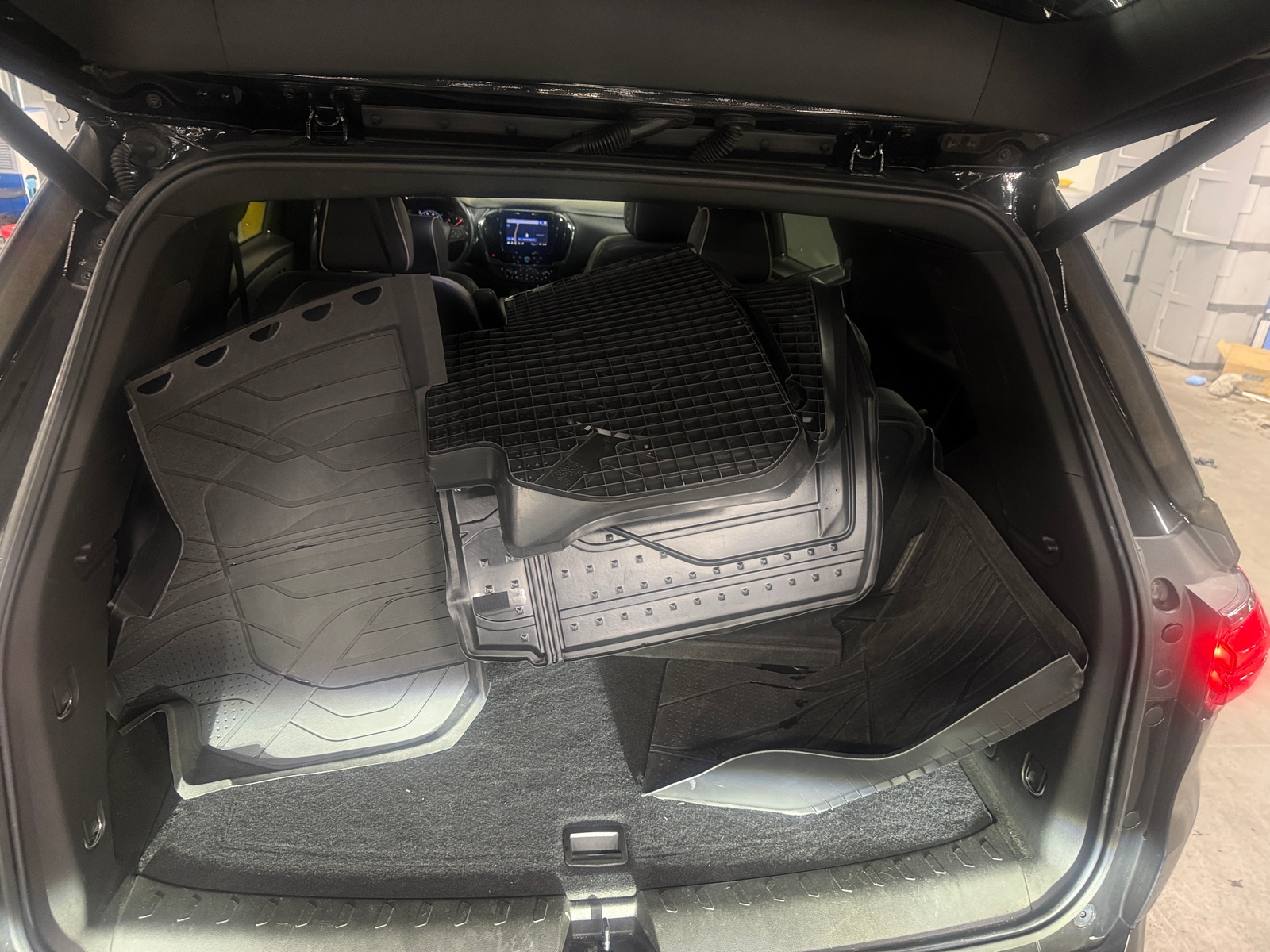 Thumbnail: 2023 Chevrolet Traverse - 6