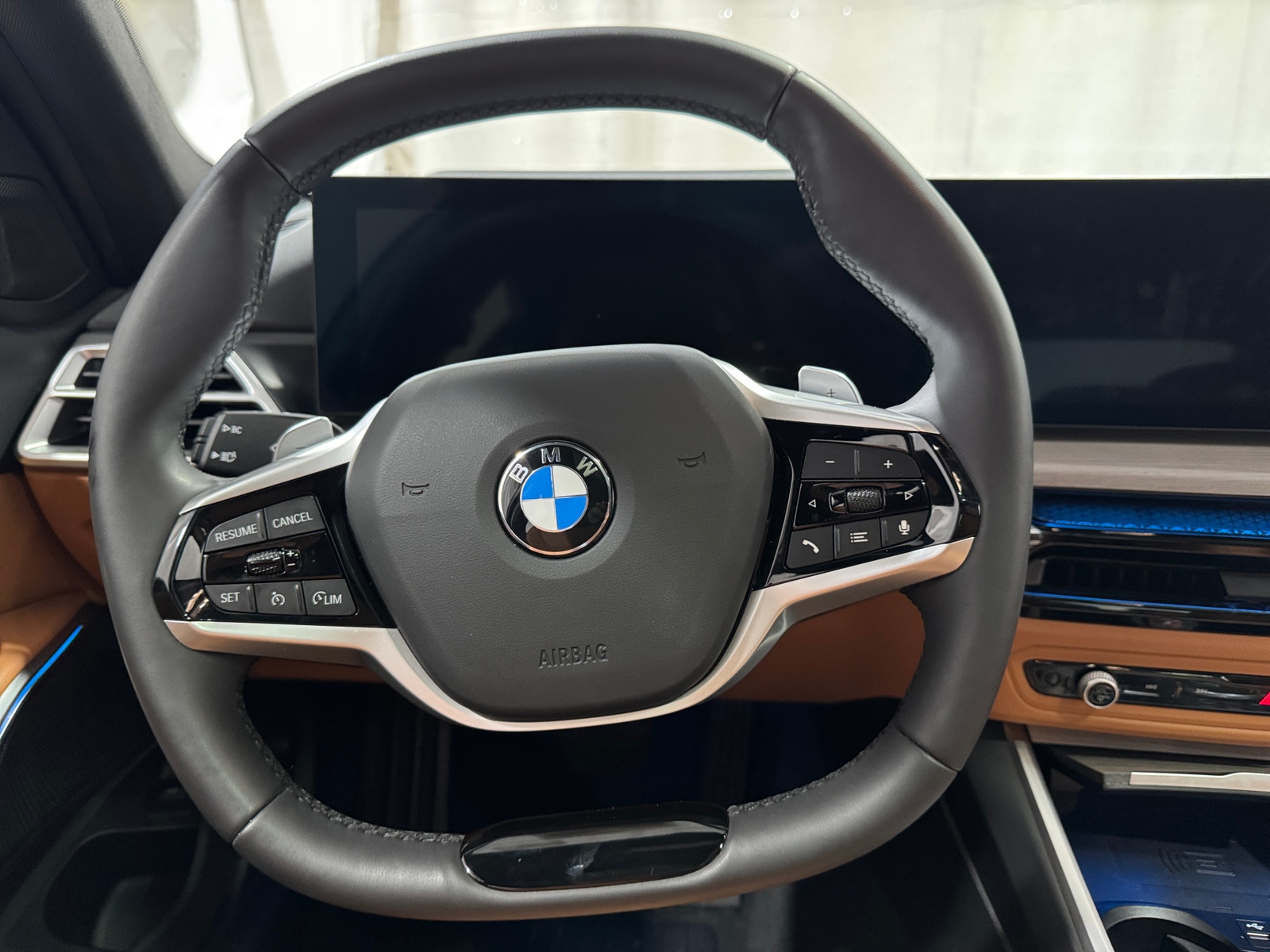 Thumbnail: 2025 BMW 3 Series - 4