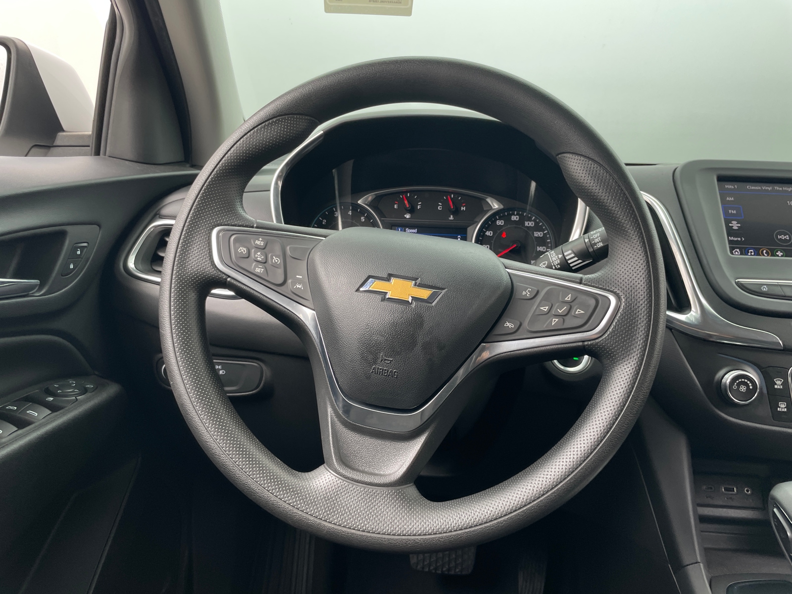 Thumbnail: 2022 Chevrolet Equinox - 5