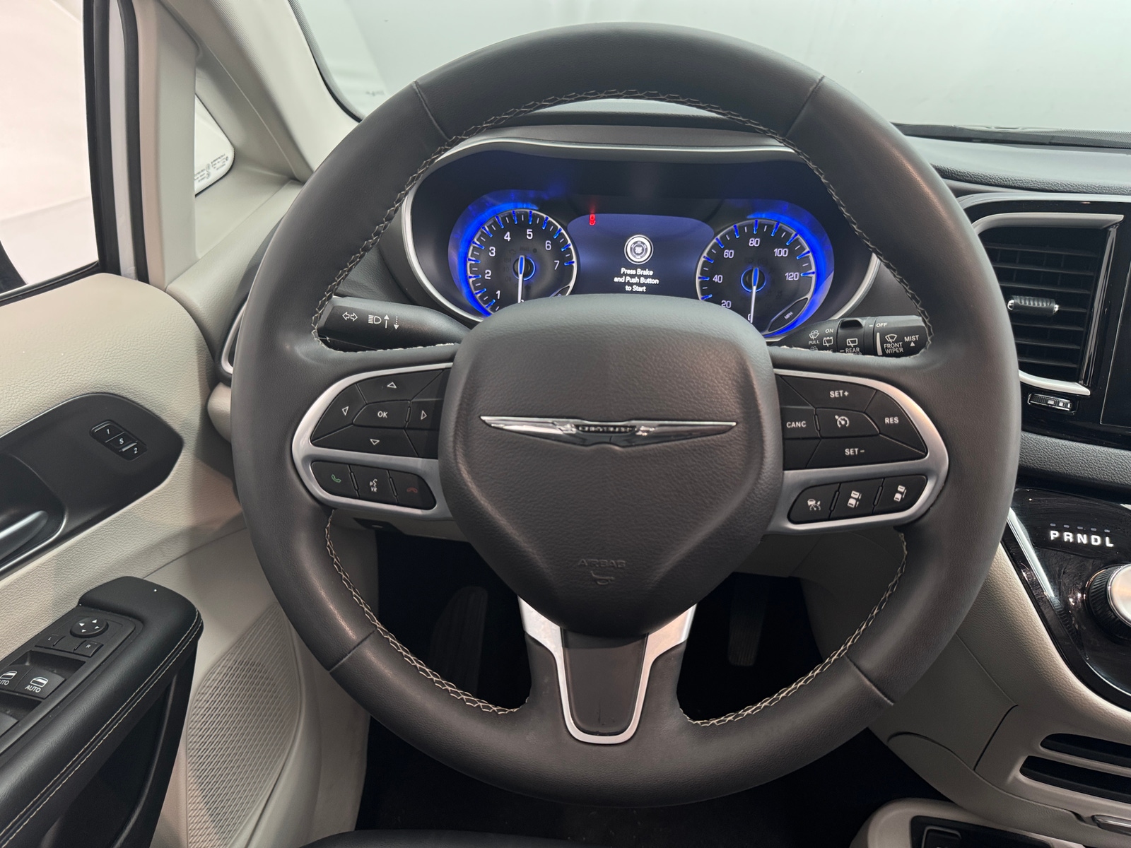 Thumbnail: 2024 Chrysler Pacifica - 4