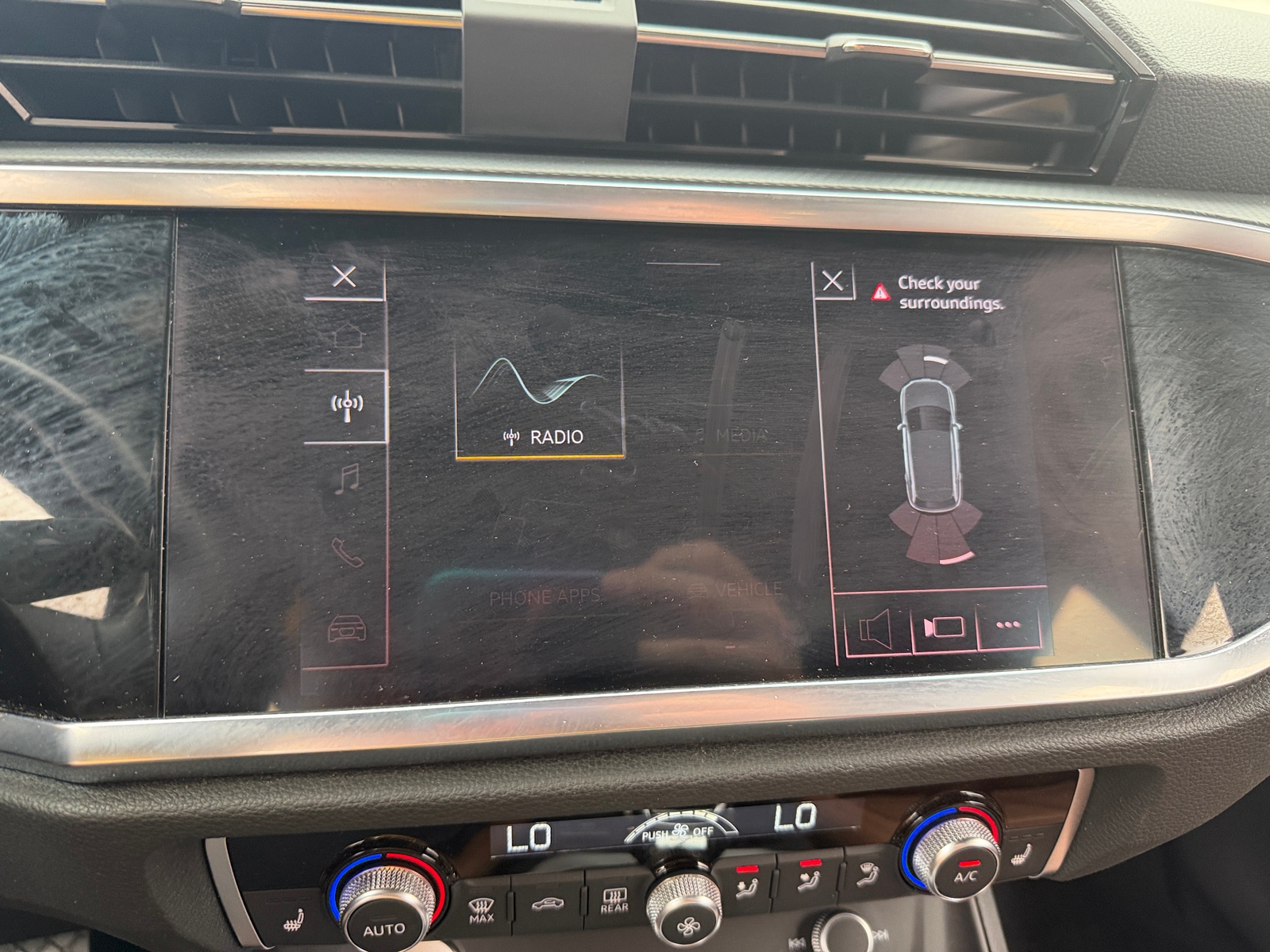 Thumbnail: 2020 Audi Q3 - 3