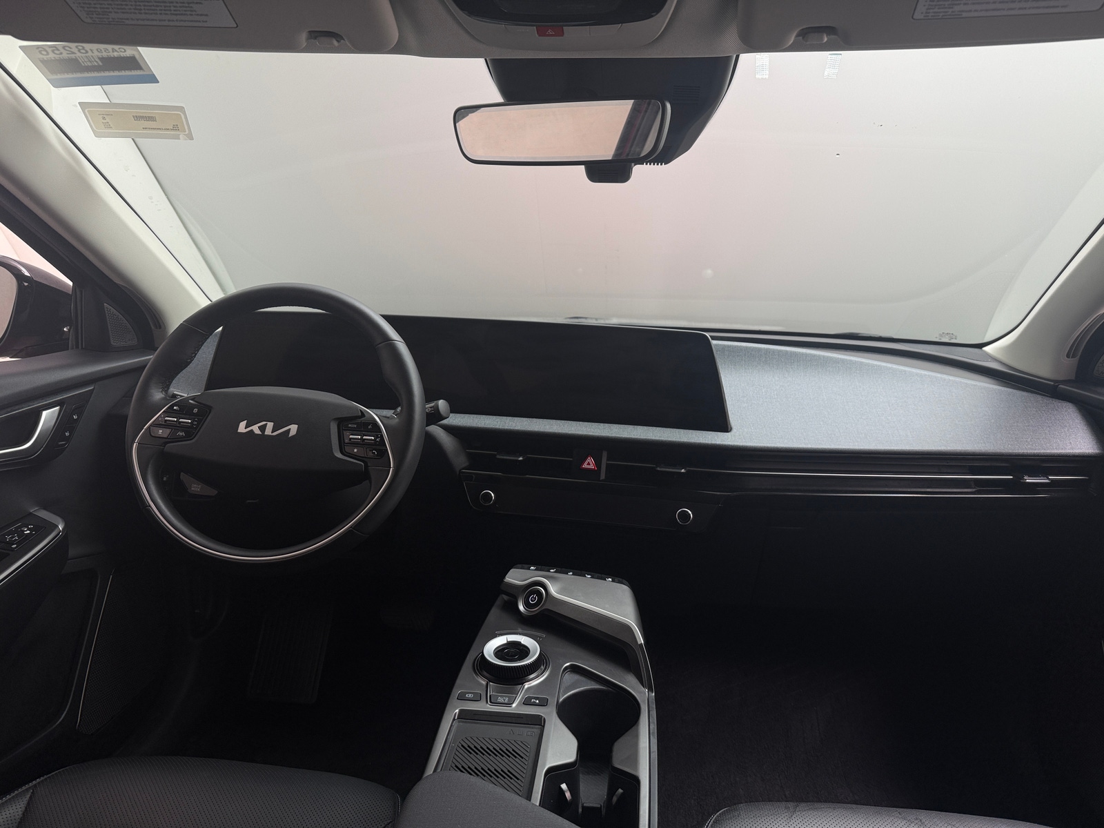 Thumbnail: 2022 Kia EV6 - 2