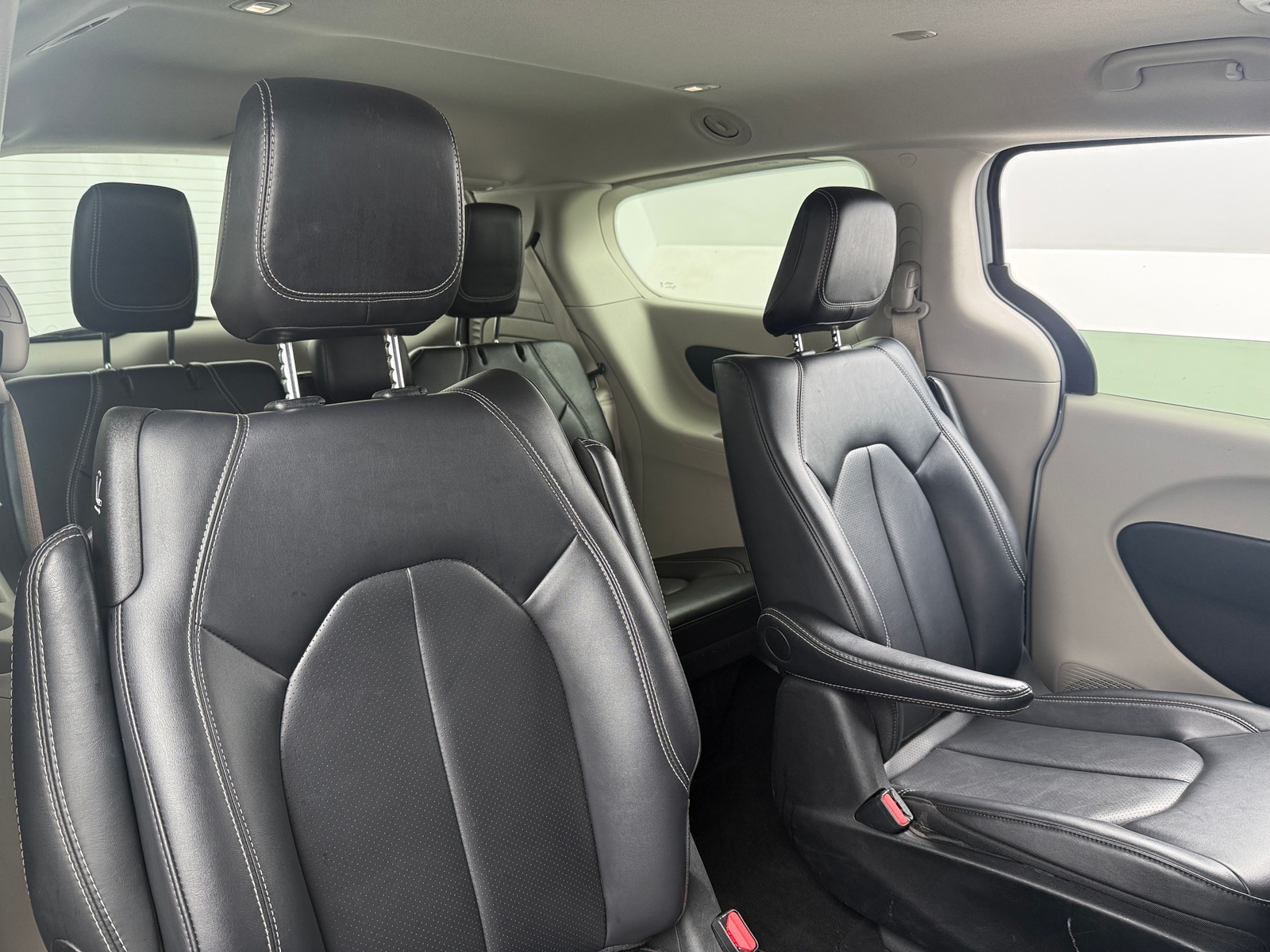 Thumbnail: 2024 Chrysler Pacifica - 6