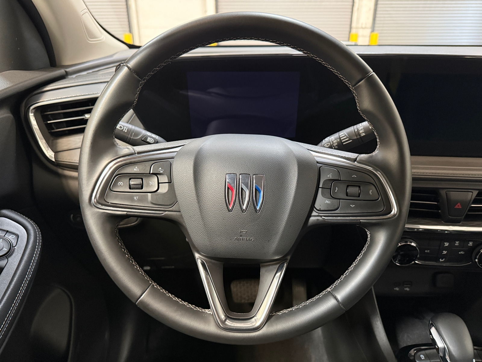 Thumbnail: 2025 Buick Encore GX - 4