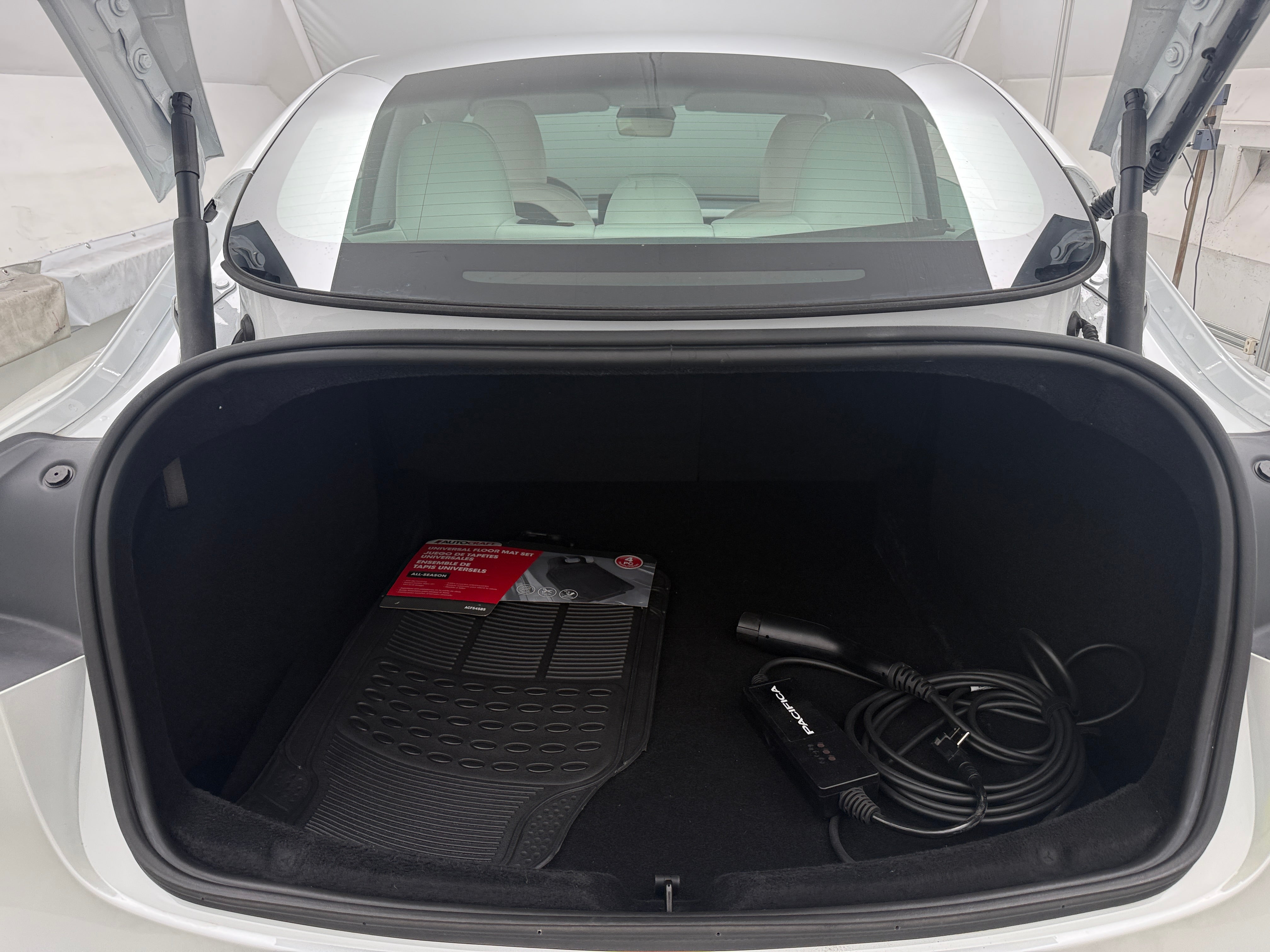 2025 Tesla Model 3 Long Range - Photo 5
