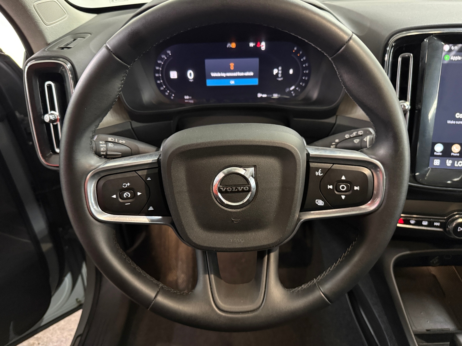 Thumbnail: 2025 Volvo XC40 - 5