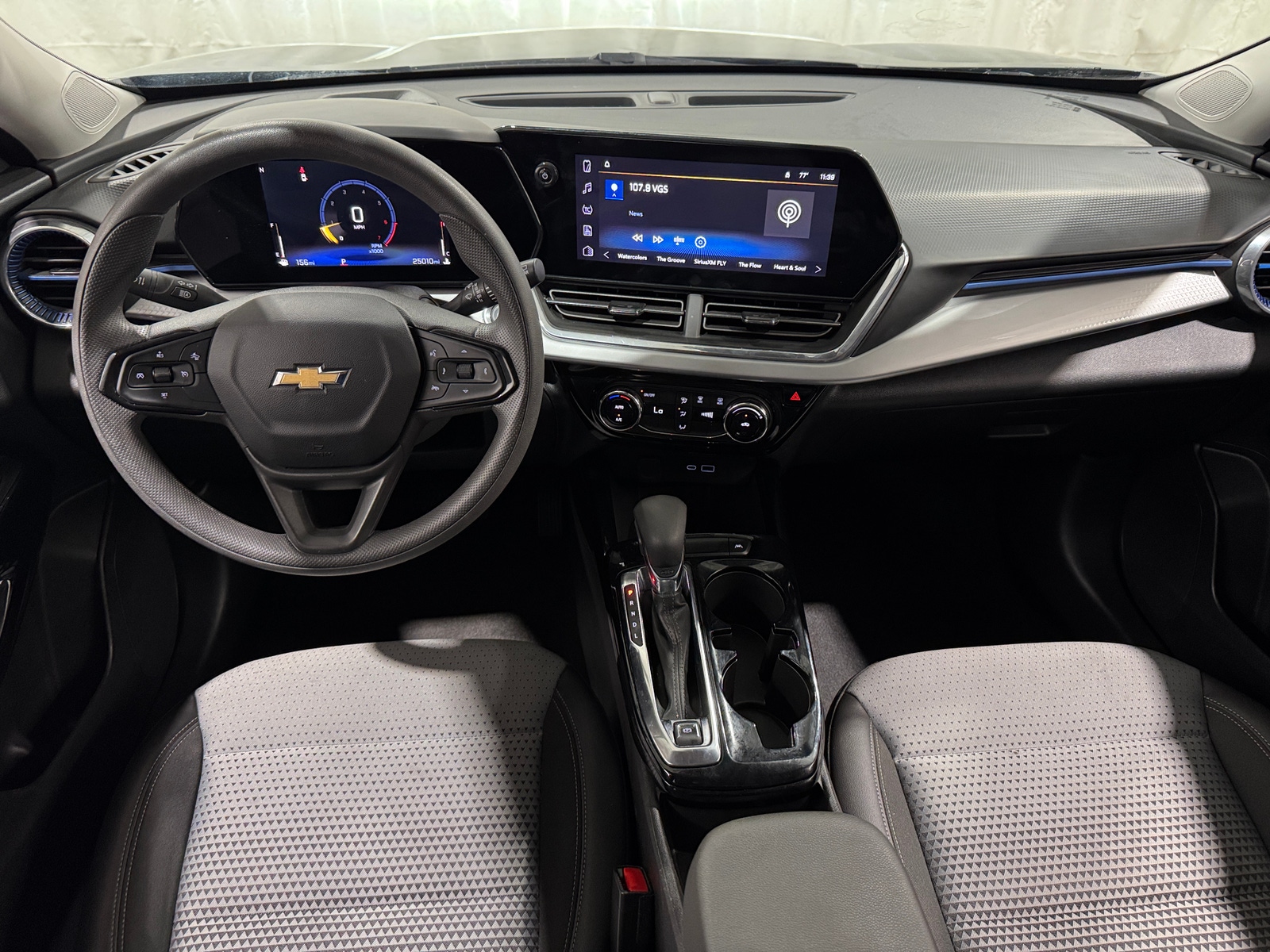 Thumbnail: 2025 Chevrolet Trax - 3
