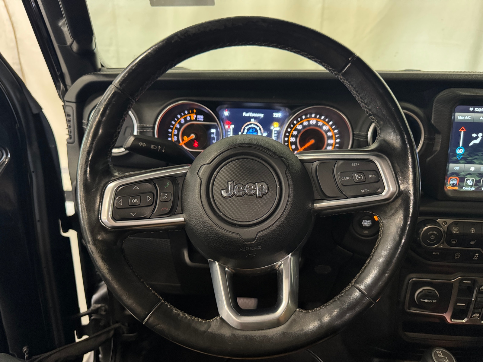 Thumbnail: 2020 Jeep Gladiator - 5