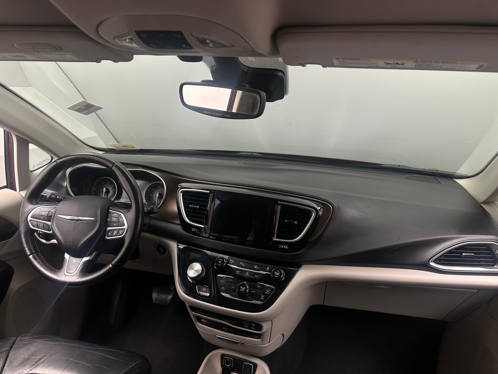 Thumbnail: 2017 Chrysler Pacifica - 2