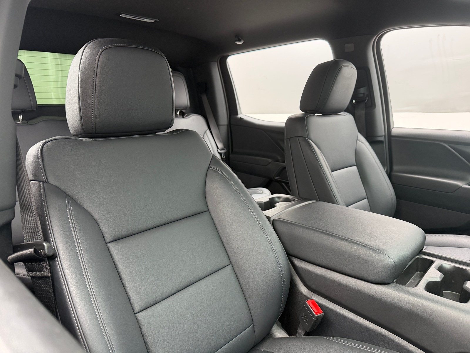 Thumbnail: 2024 Chevrolet Silverado EV - 2