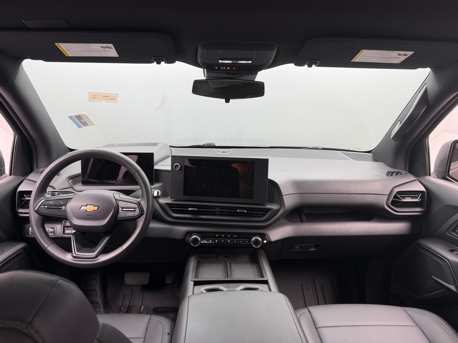 Thumbnail: 2024 Chevrolet Silverado EV - 3