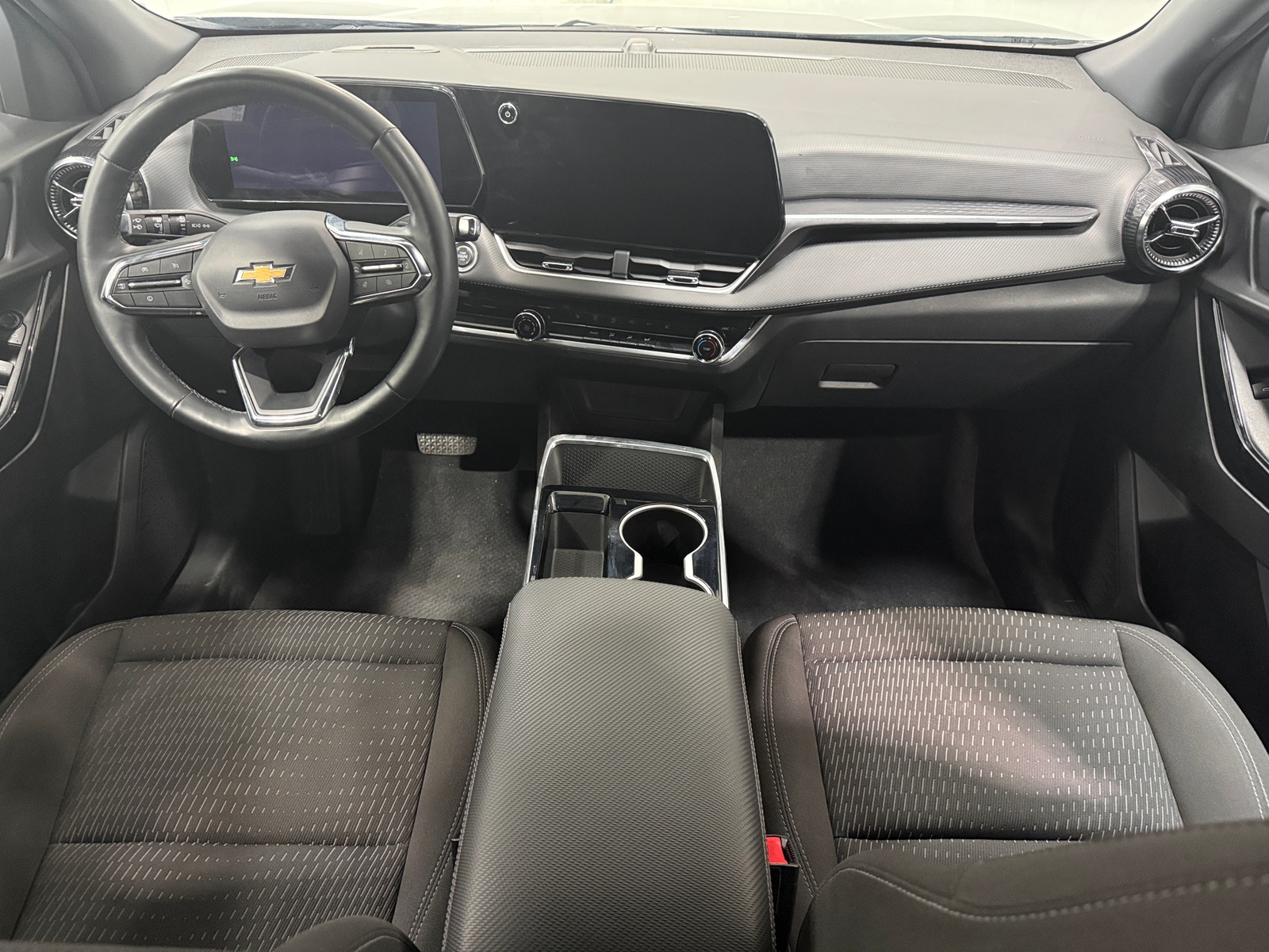 Thumbnail: 2025 Chevrolet Equinox - 3