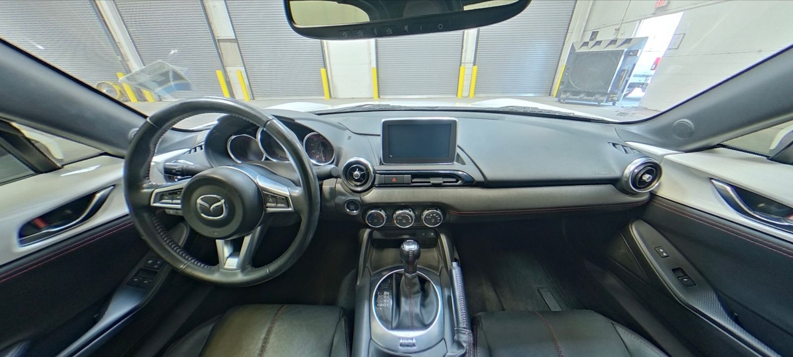 Thumbnail: 2017 Mazda MX-5 Miata - 3
