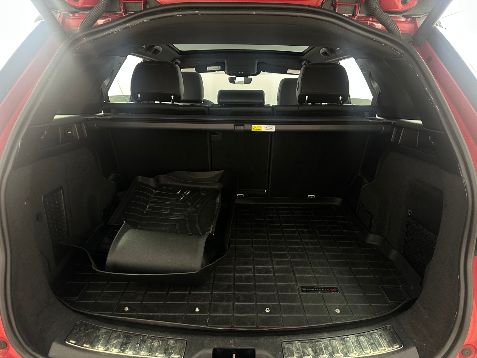 Thumbnail: 2022 Land Rover Discovery Sport - 6