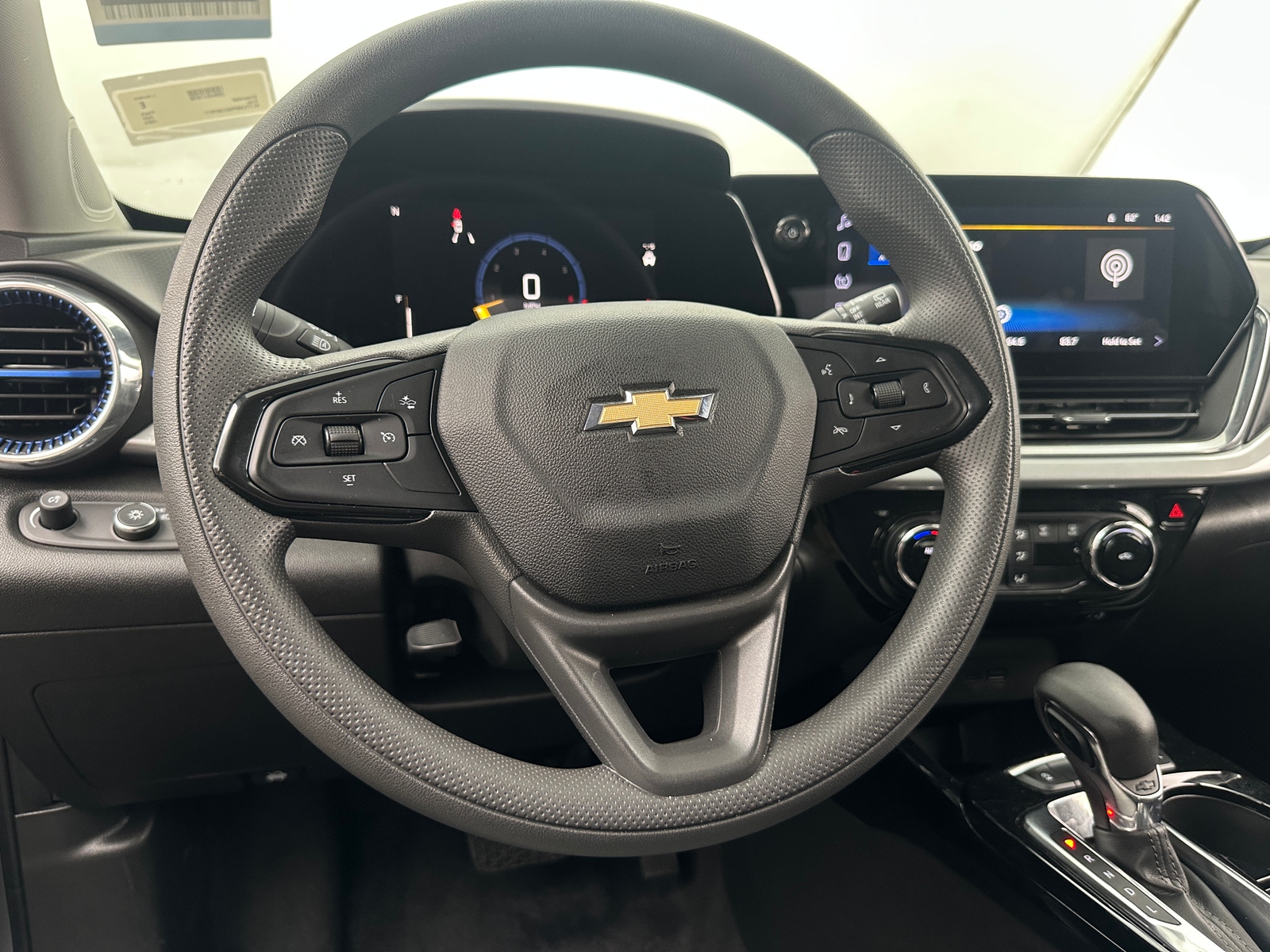 Thumbnail: 2025 Chevrolet Trax - 5