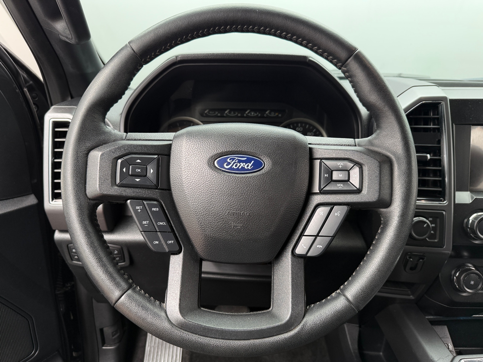 Thumbnail: 2020 Ford Econoline - 5