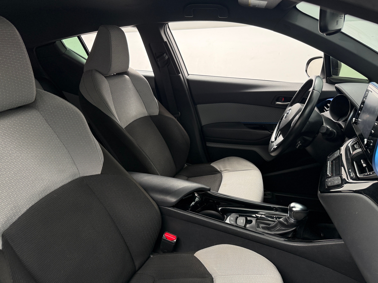Thumbnail: 2019 Toyota C-HR - 2