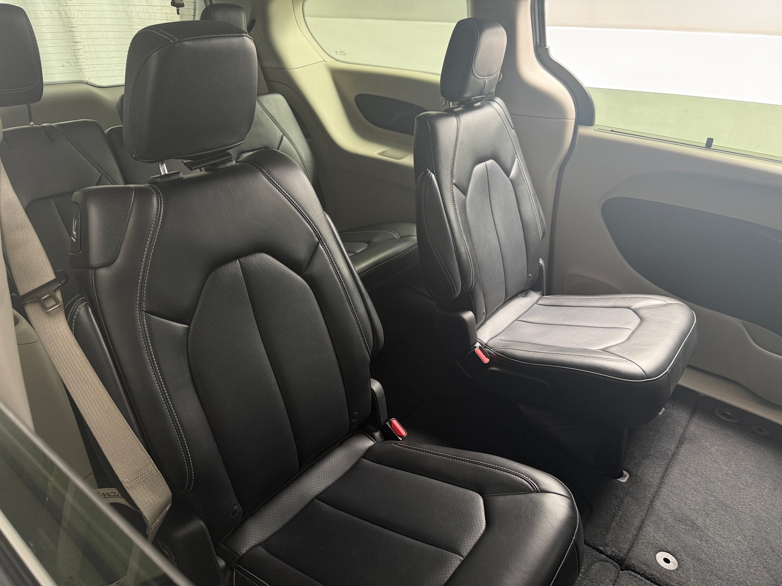 Thumbnail: 2024 Chrysler Pacifica - 5