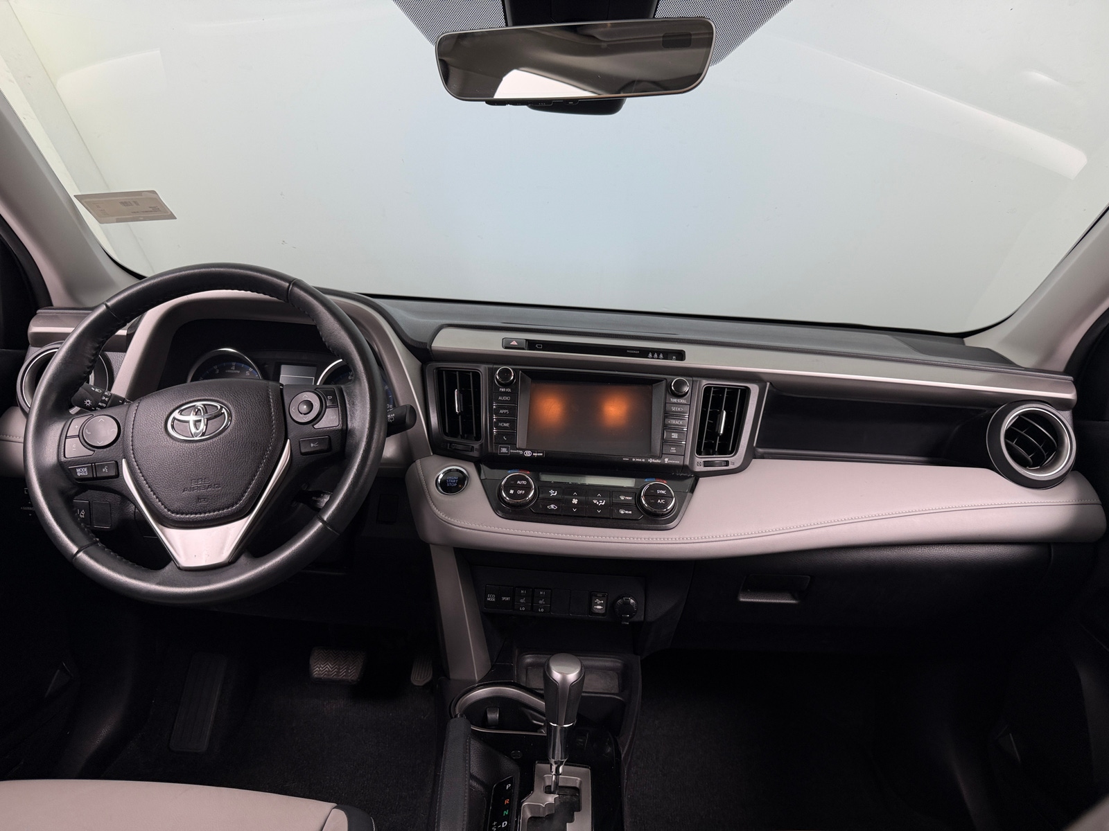 Thumbnail: 2017 Toyota RAV4 - 3