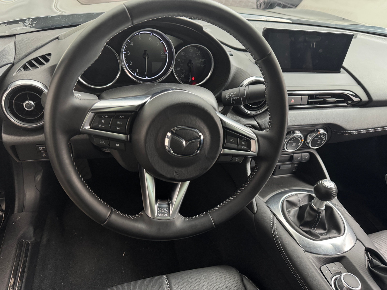 Thumbnail: 2025 Mazda MX-5 Miata - 4