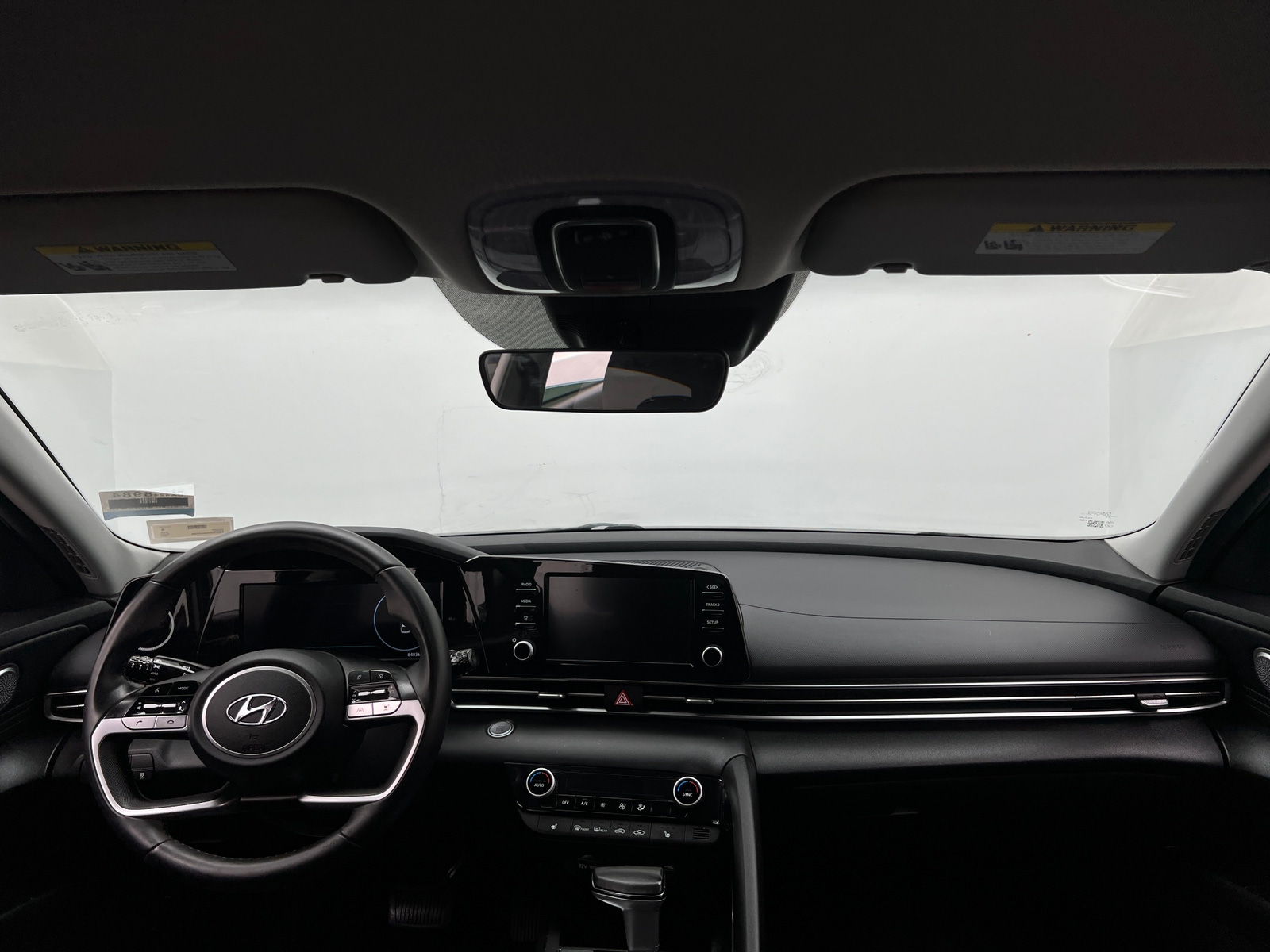 Thumbnail: 2022 Hyundai Elantra - 3