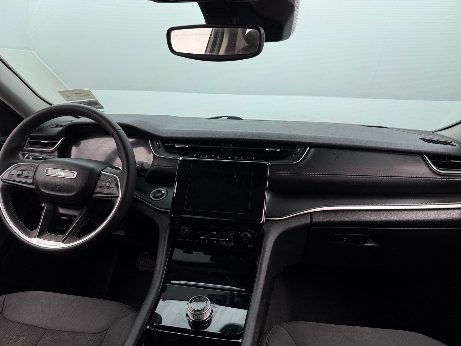 Thumbnail: 2023 Jeep Grand Cherokee - 3