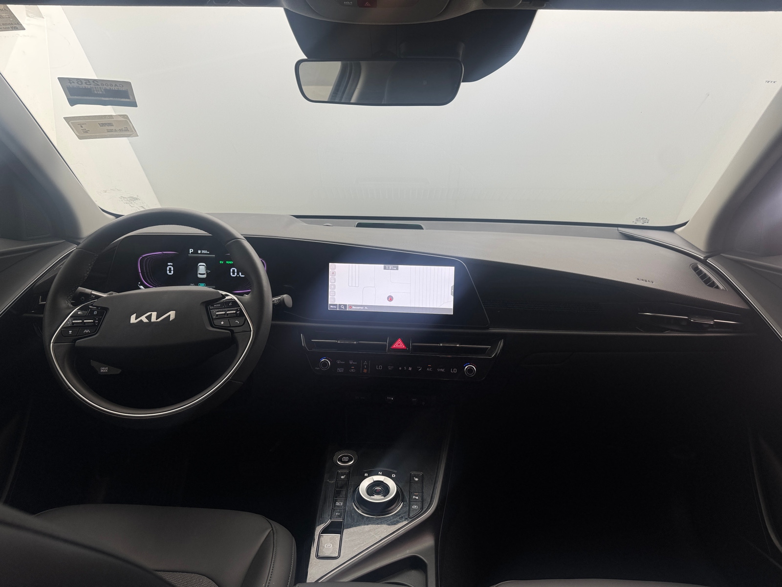 Thumbnail: 2024 Kia Niro - 3