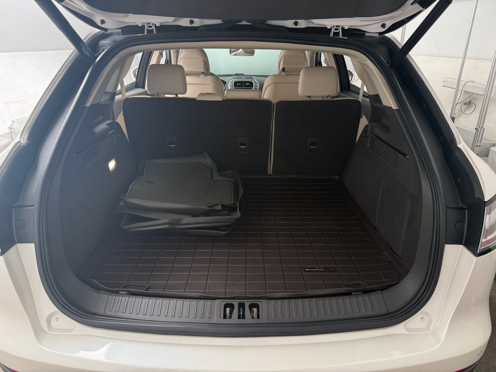 Thumbnail: 2019 Lincoln Nautilus - 6