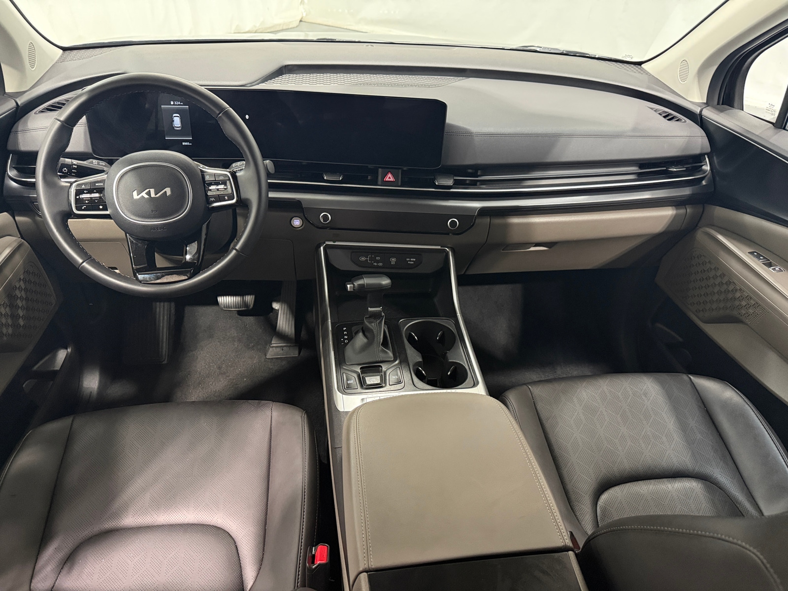 Thumbnail: 2026 Kia Carnival - 3
