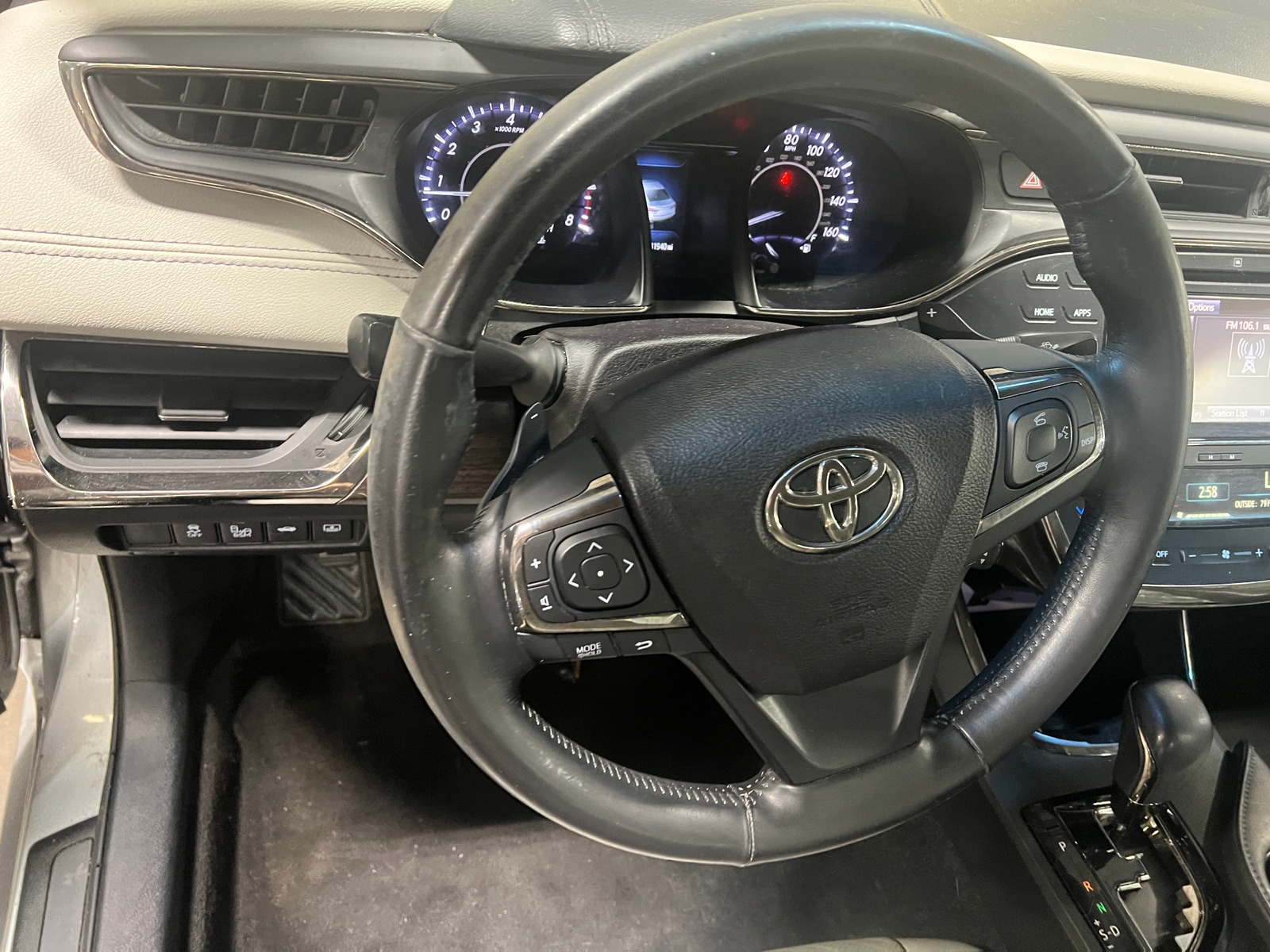Thumbnail: 2016 Toyota Avalon - 5