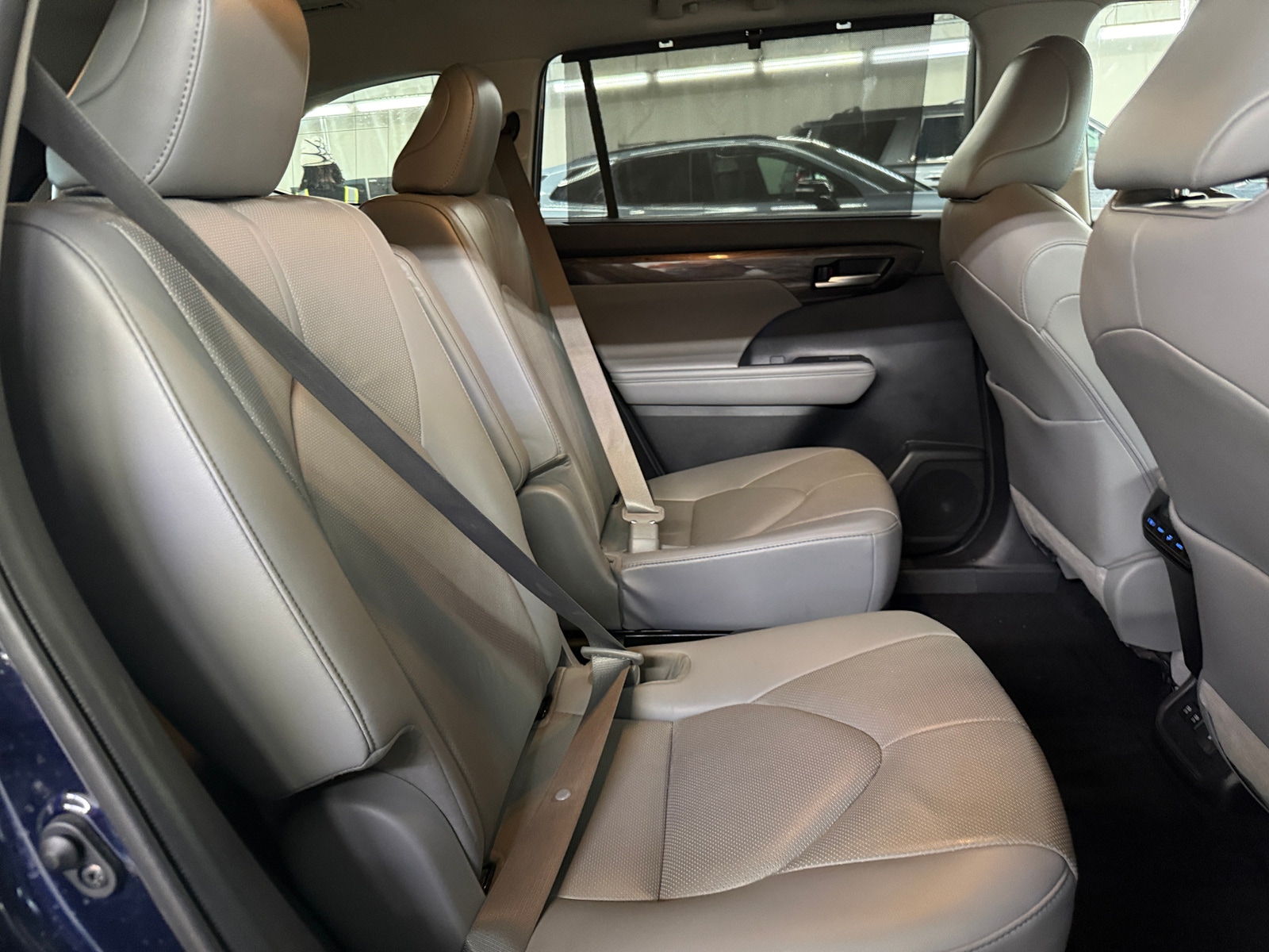 Thumbnail: 2020 Toyota Highlander - 5