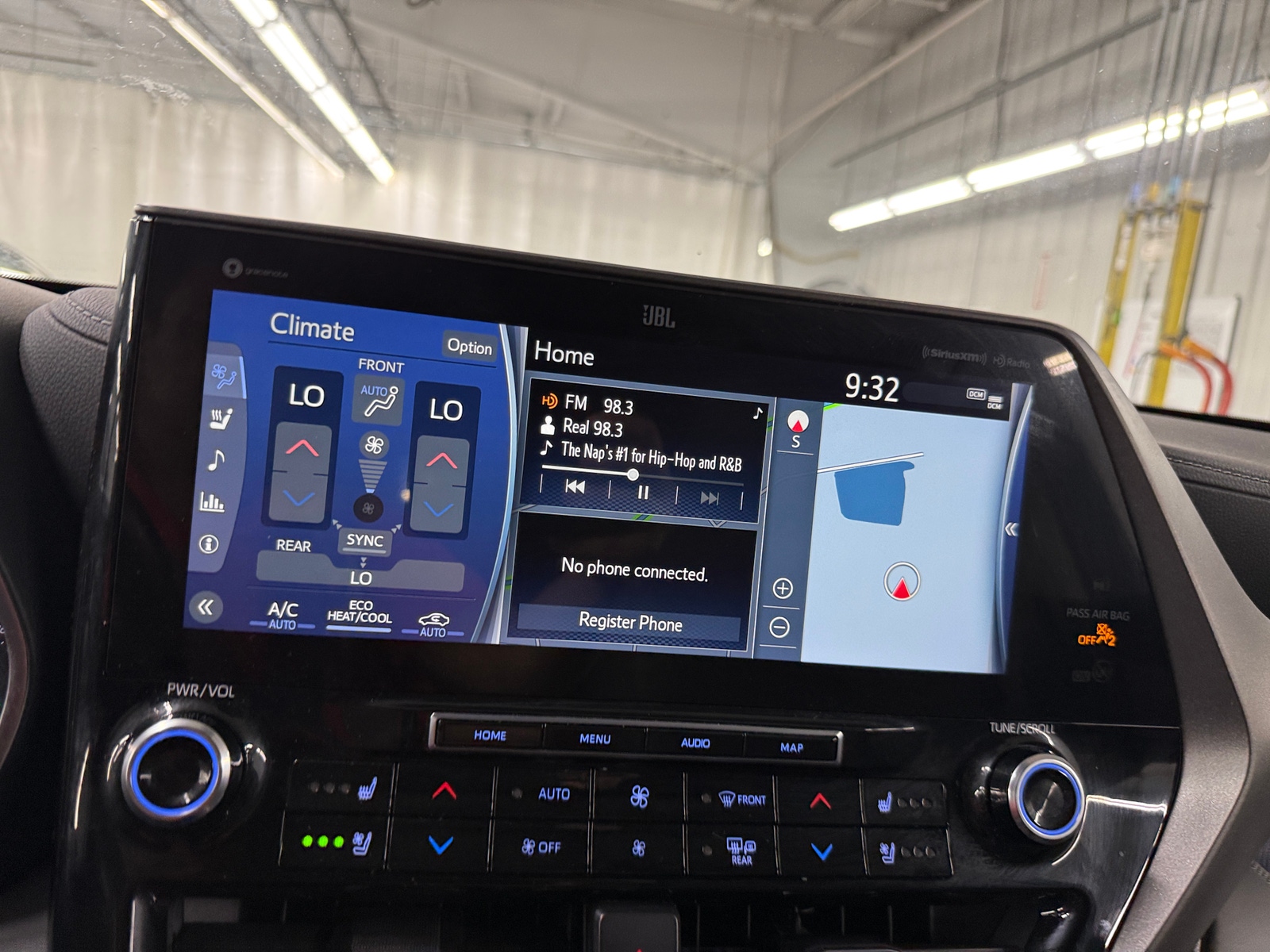 Thumbnail: 2020 Toyota Highlander - 3