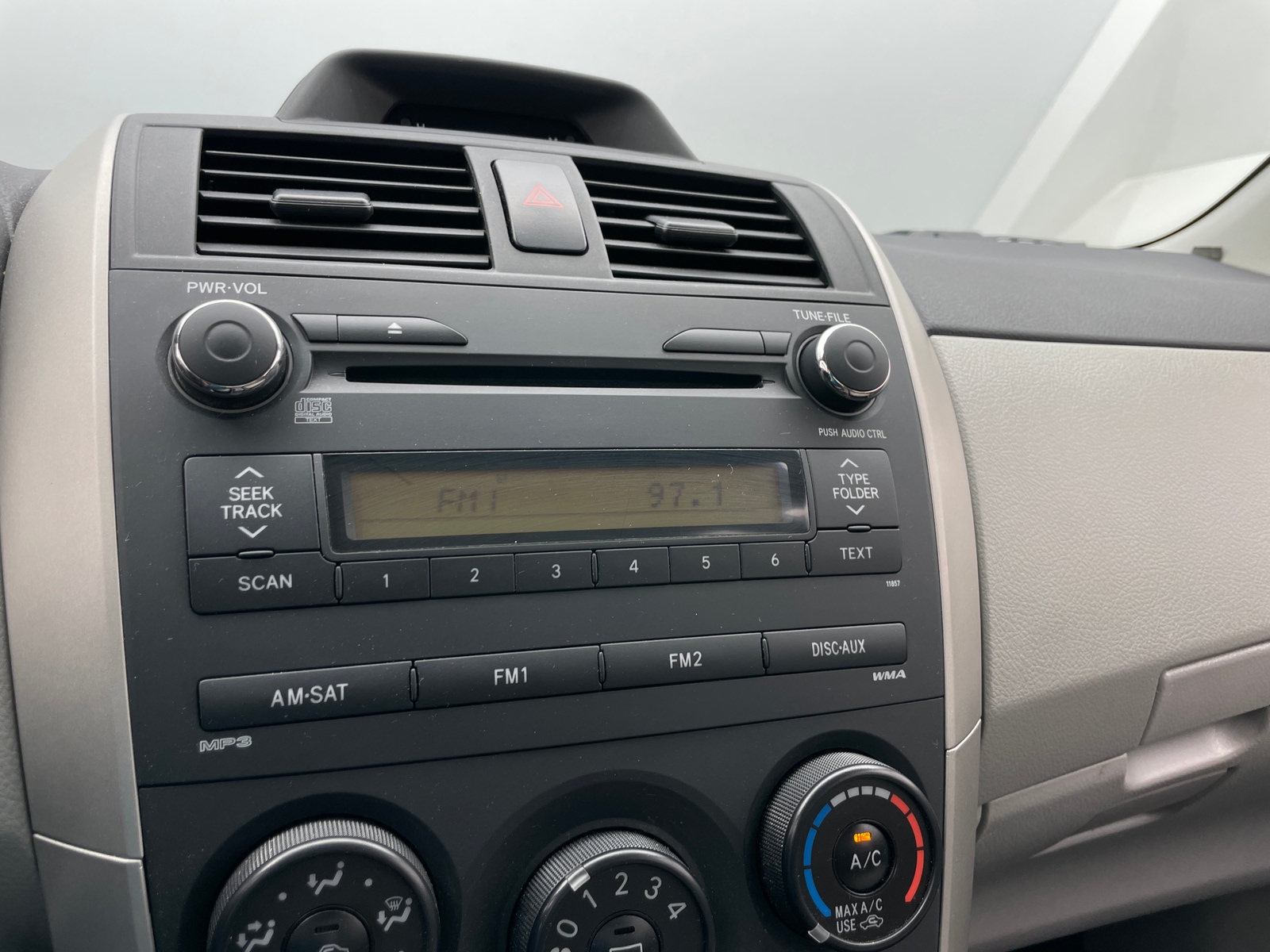 Thumbnail: 2013 Toyota Corolla - 4