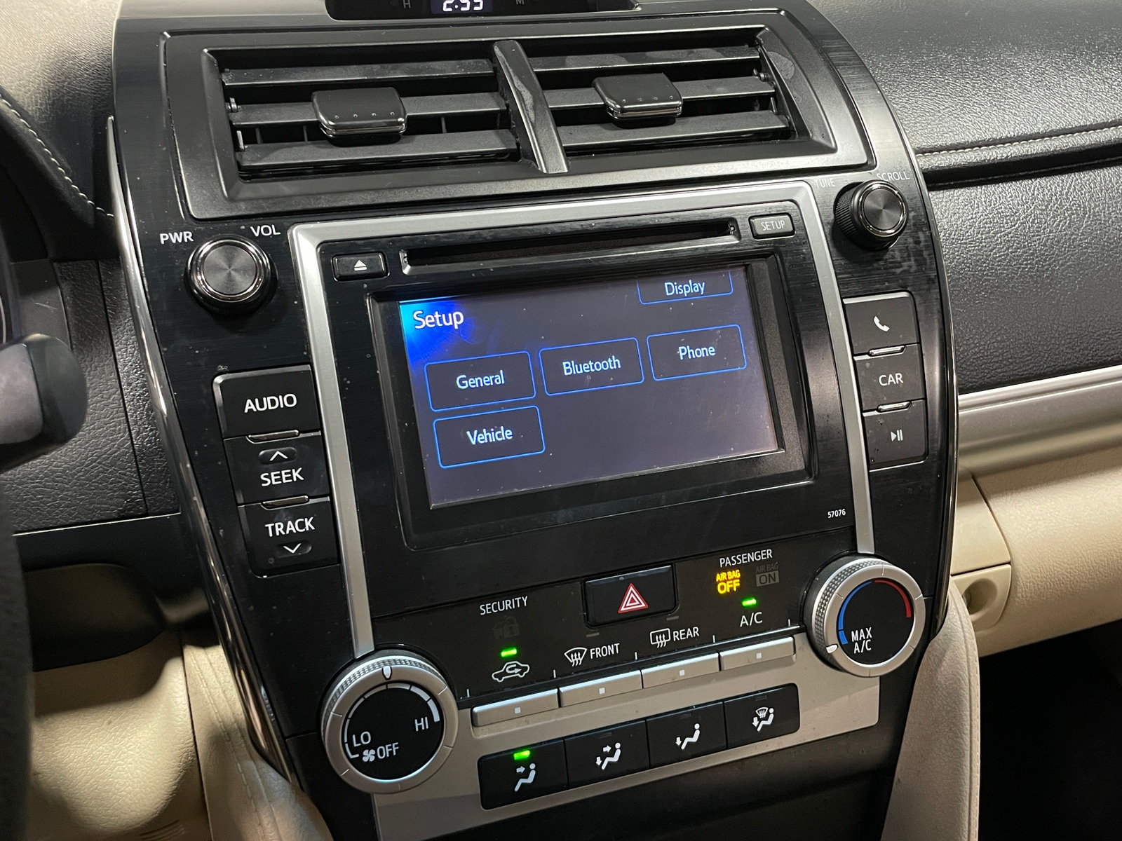 Thumbnail: 2013 Toyota Camry - 4