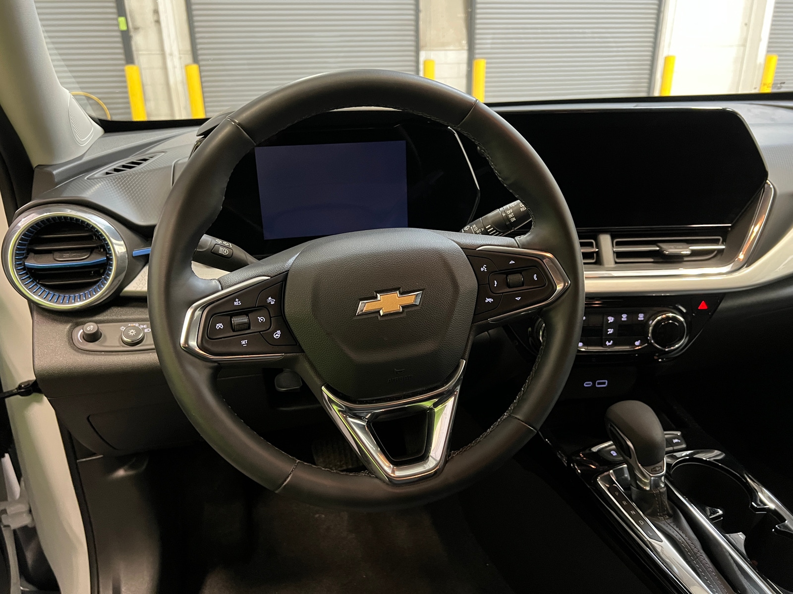 Thumbnail: 2025 Chevrolet Trax - 5