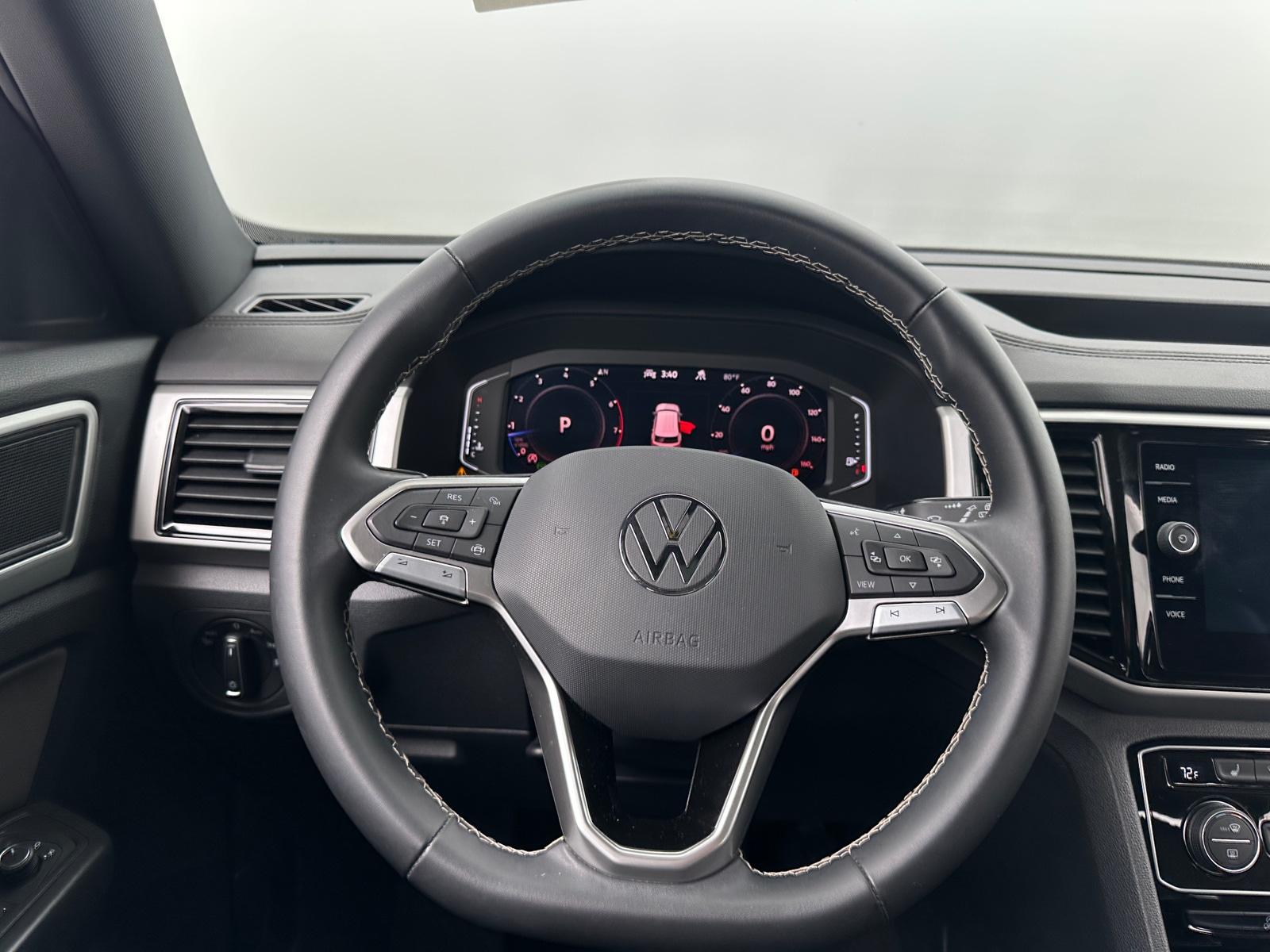 Thumbnail: 2023 Volkswagen Atlas - 4