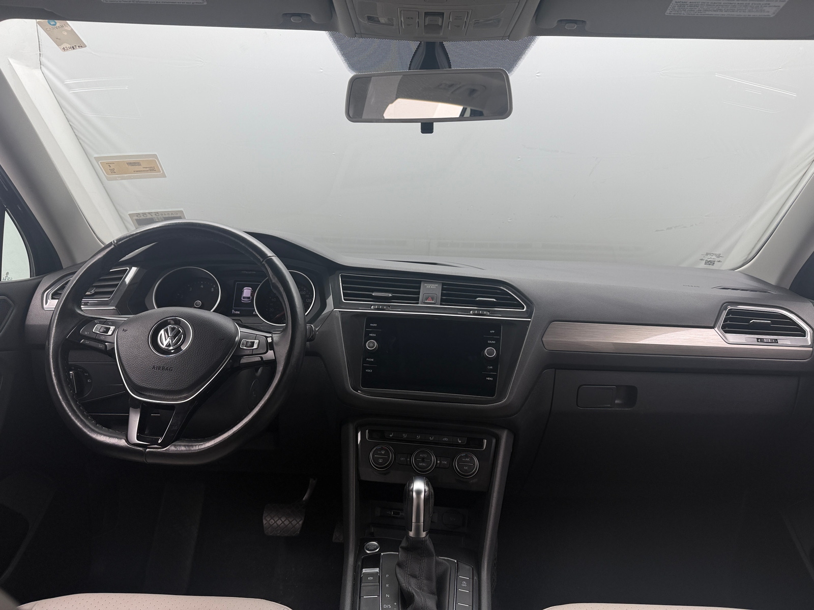 Thumbnail: 2019 Volkswagen Tiguan - 2