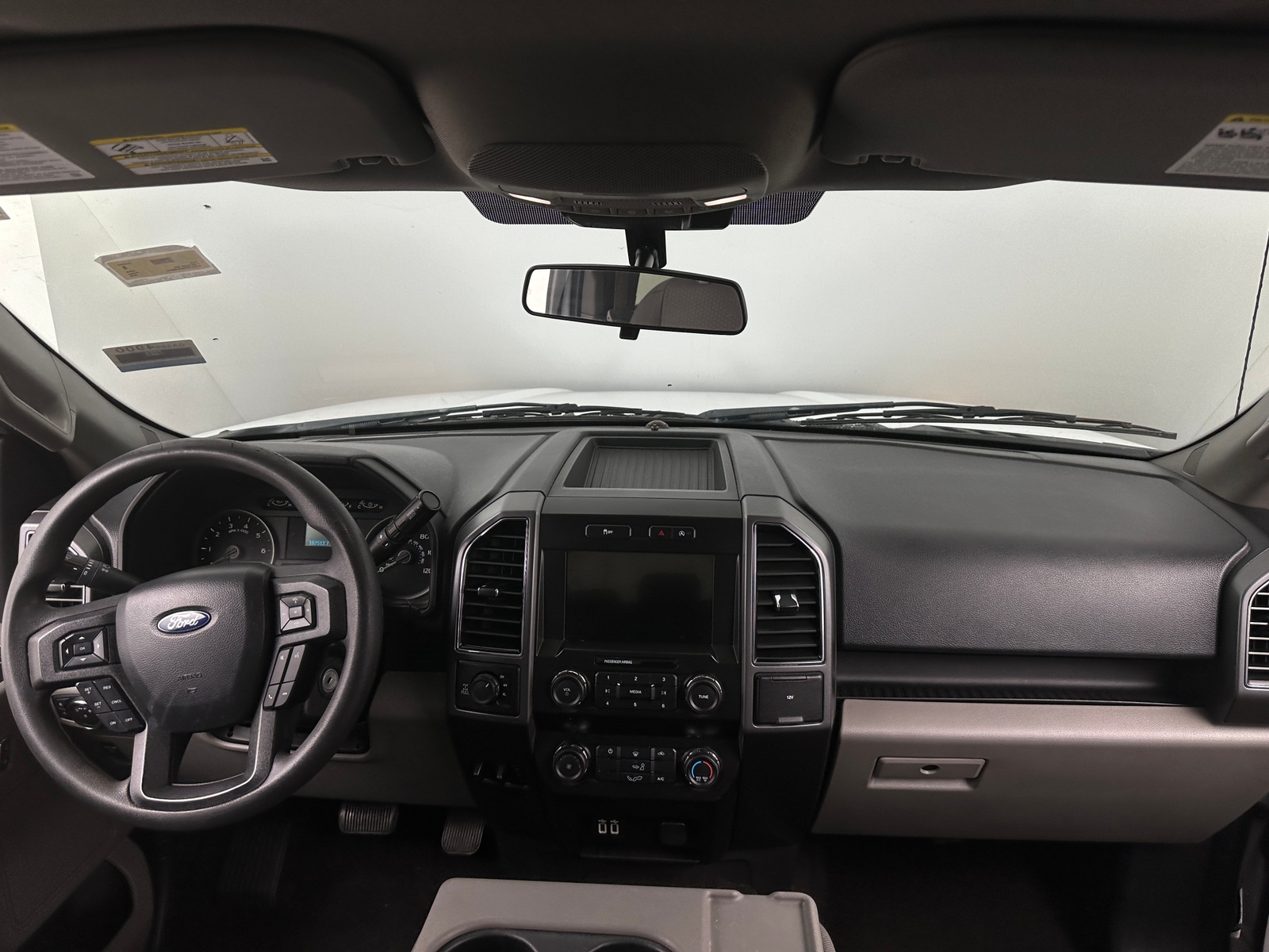 Thumbnail: 2019 Ford Econoline - 3