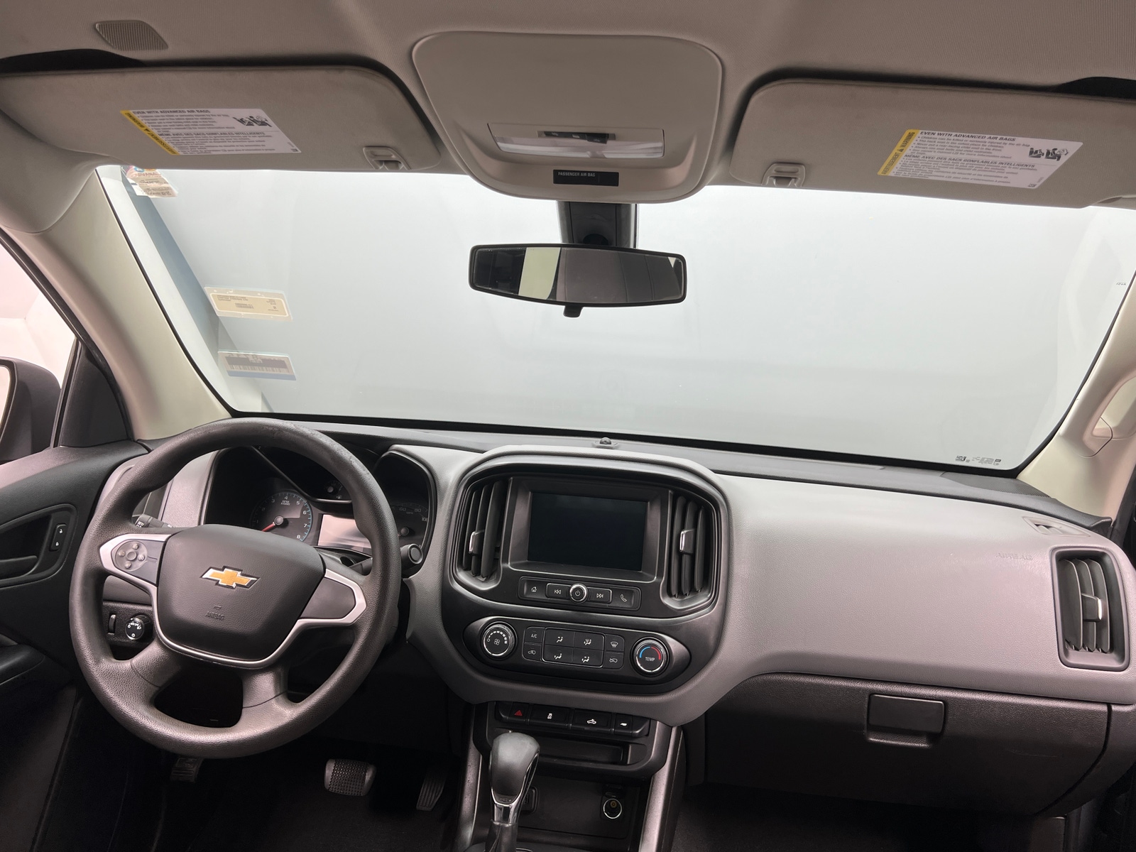 Thumbnail: 2022 Chevrolet Colorado - 3