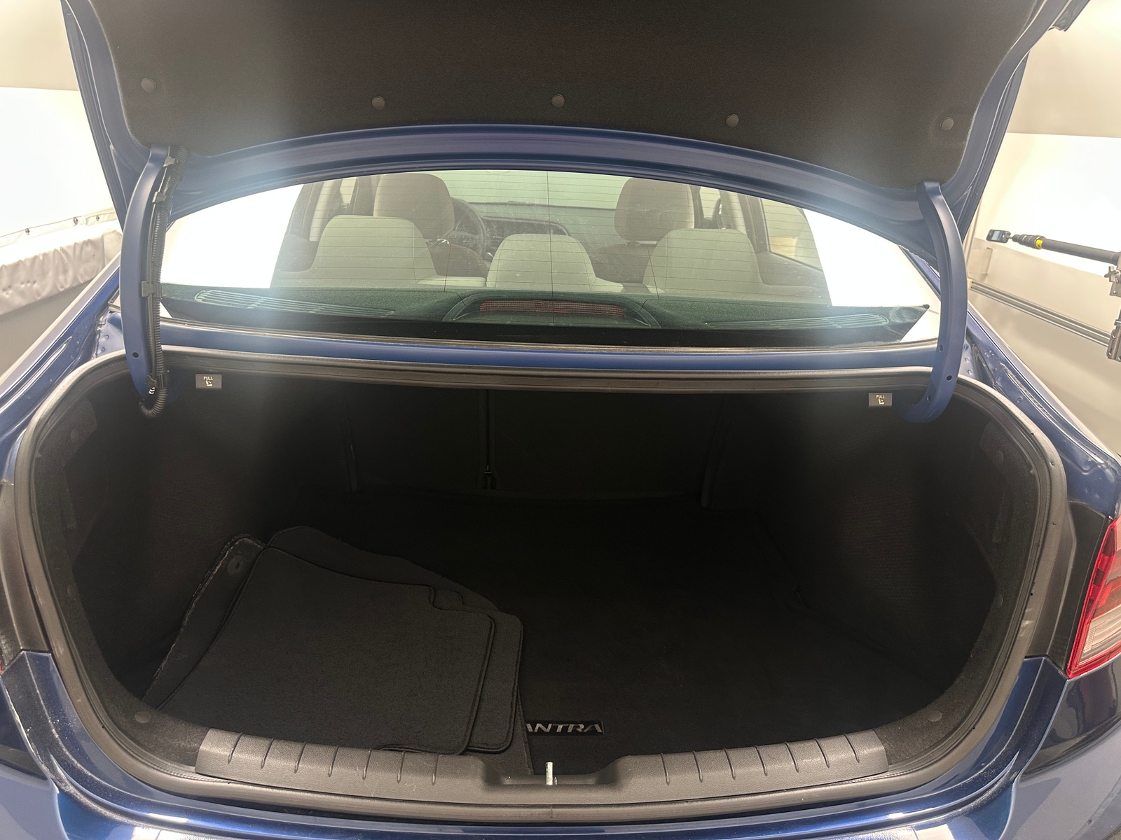 Thumbnail: 2020 Hyundai Elantra - 7