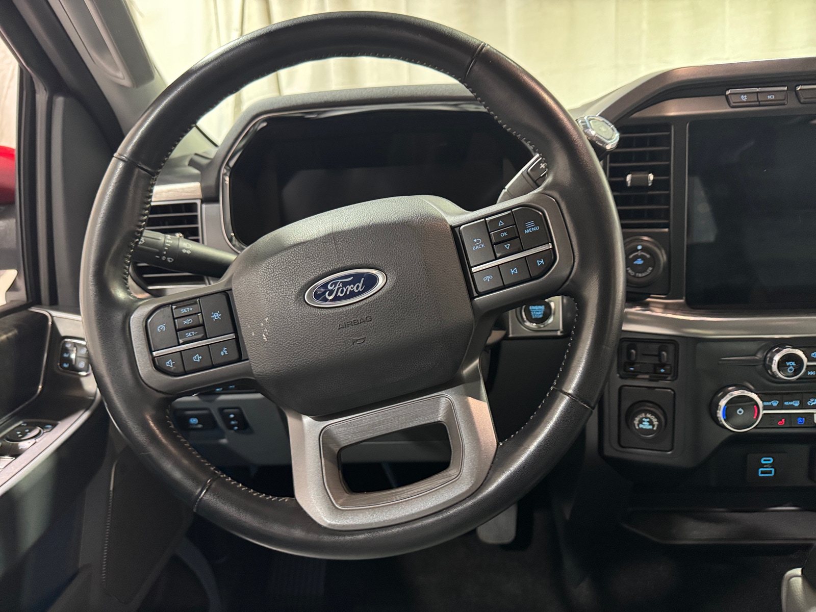 Thumbnail: 2022 Ford Econoline - 4