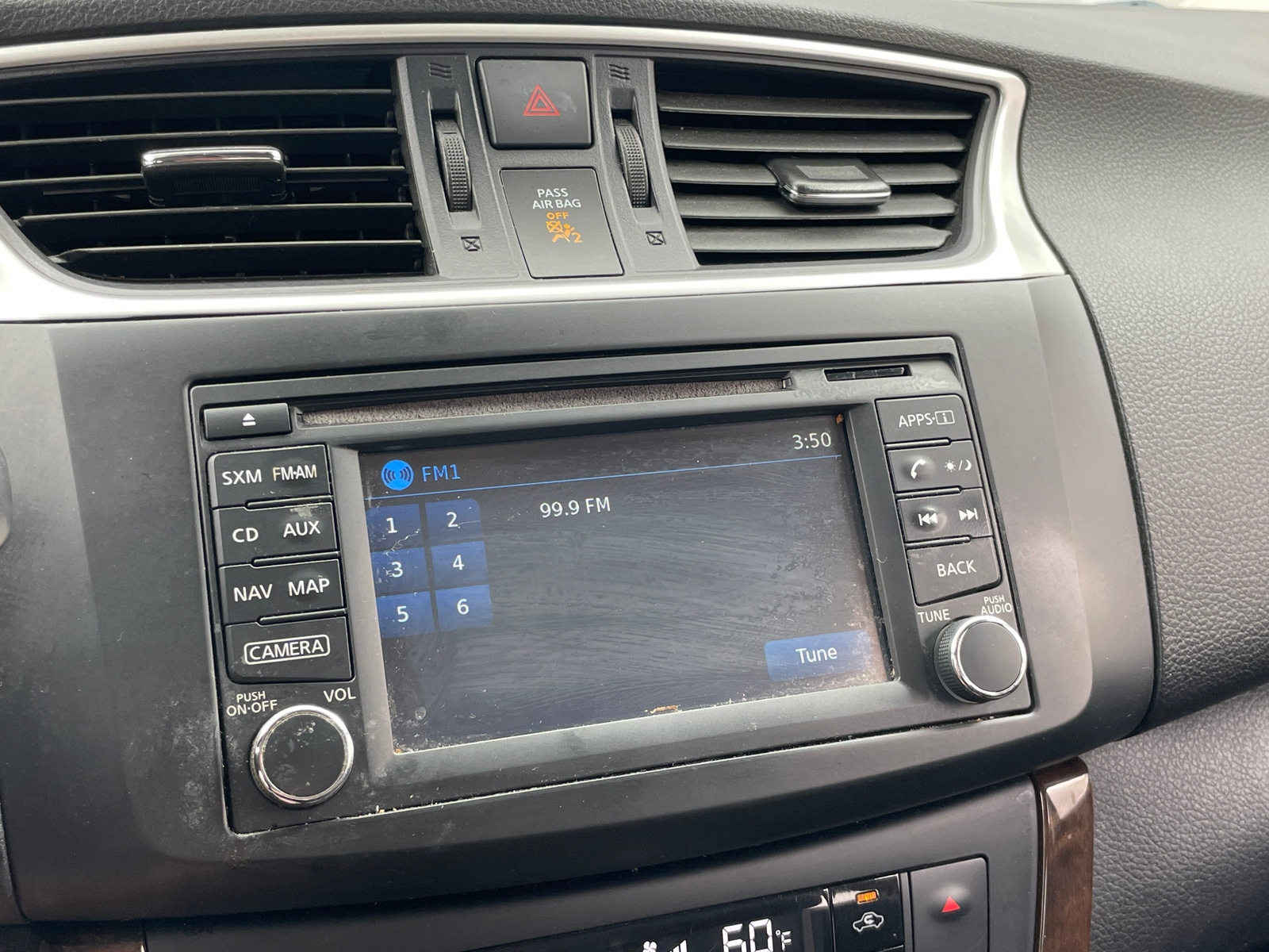Thumbnail: 2015 Nissan Sentra - 3